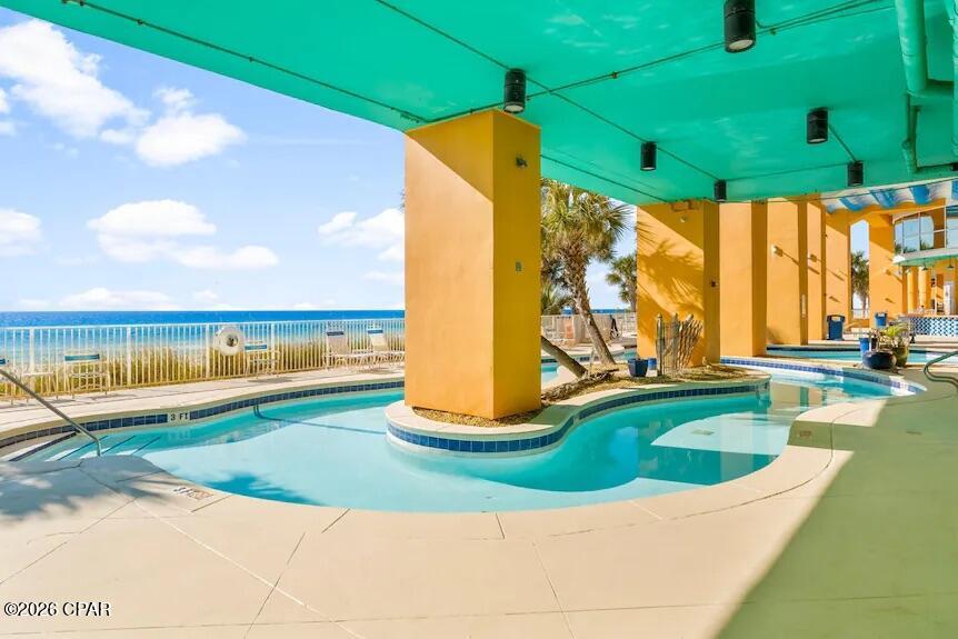 Splash Condo - Residential