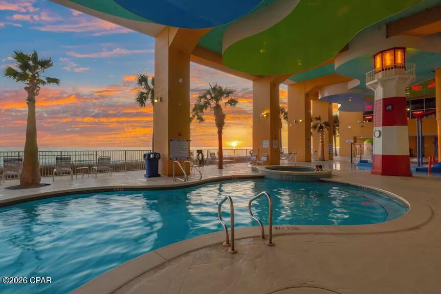 Splash Condo - Residential
