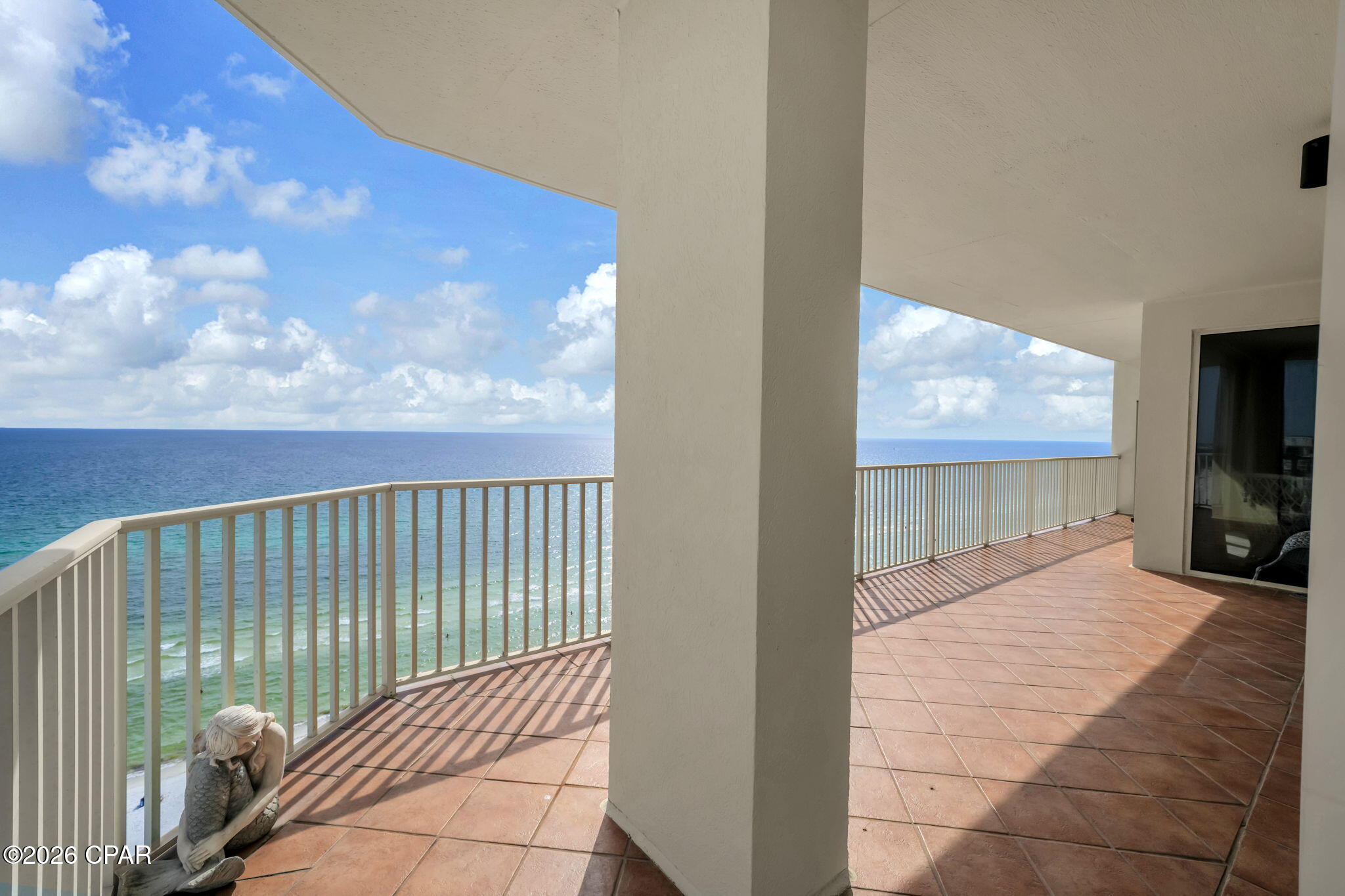 Grande Surf Club Condo - Residential