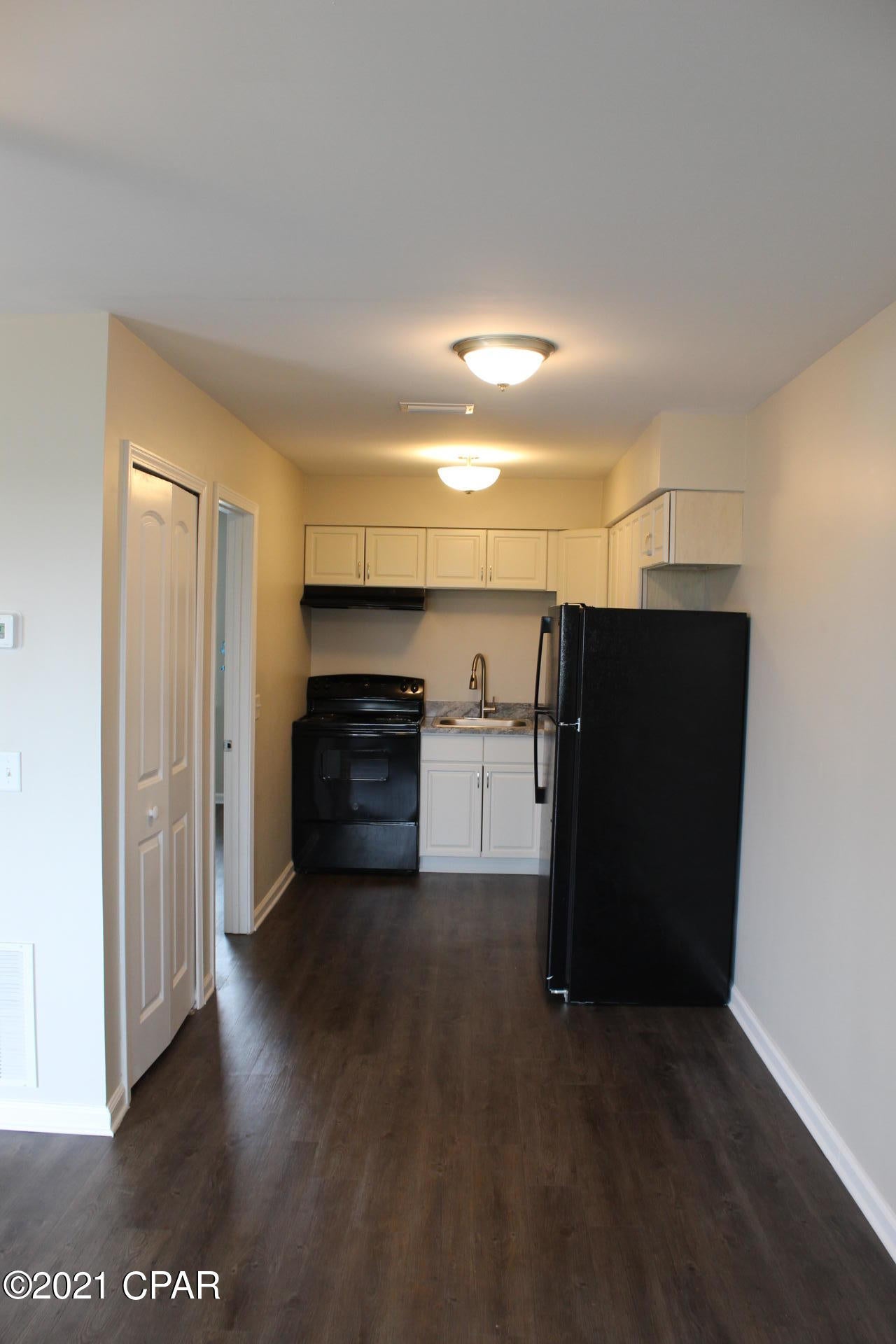 [No Recorded Subdiv] - Residential Lease