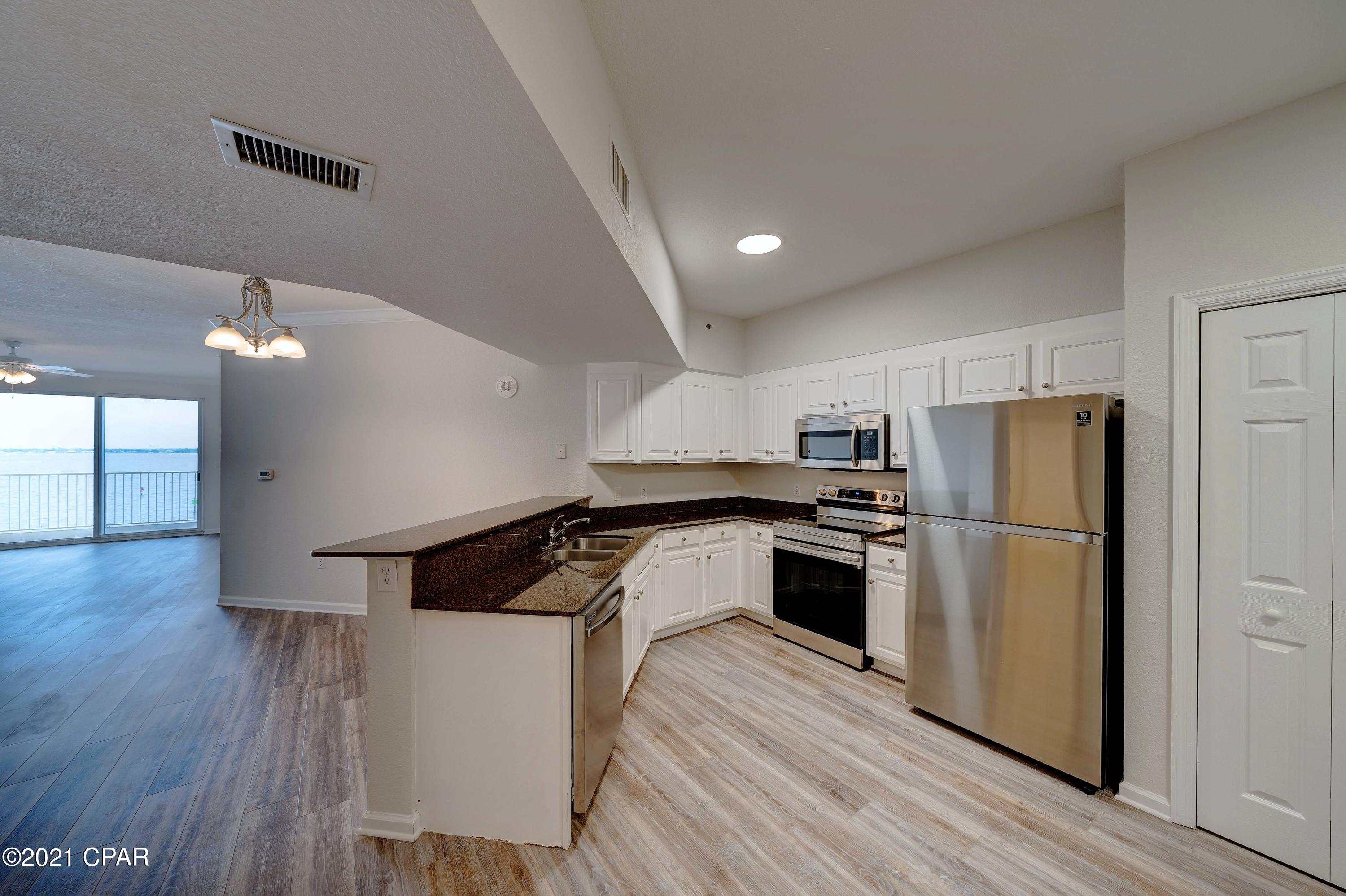 Hibiscus By The Bay - Residential