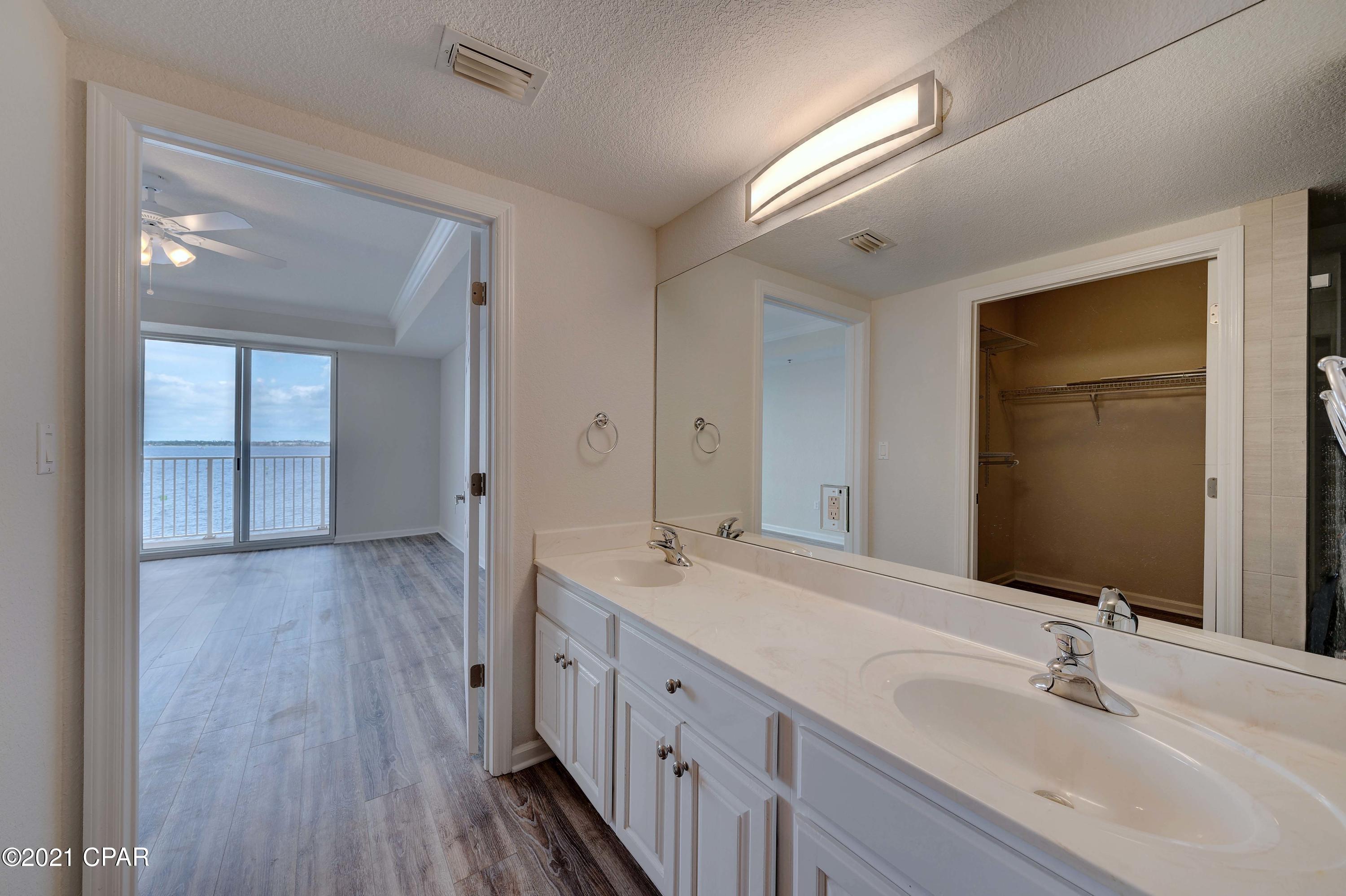 Hibiscus By The Bay - Residential