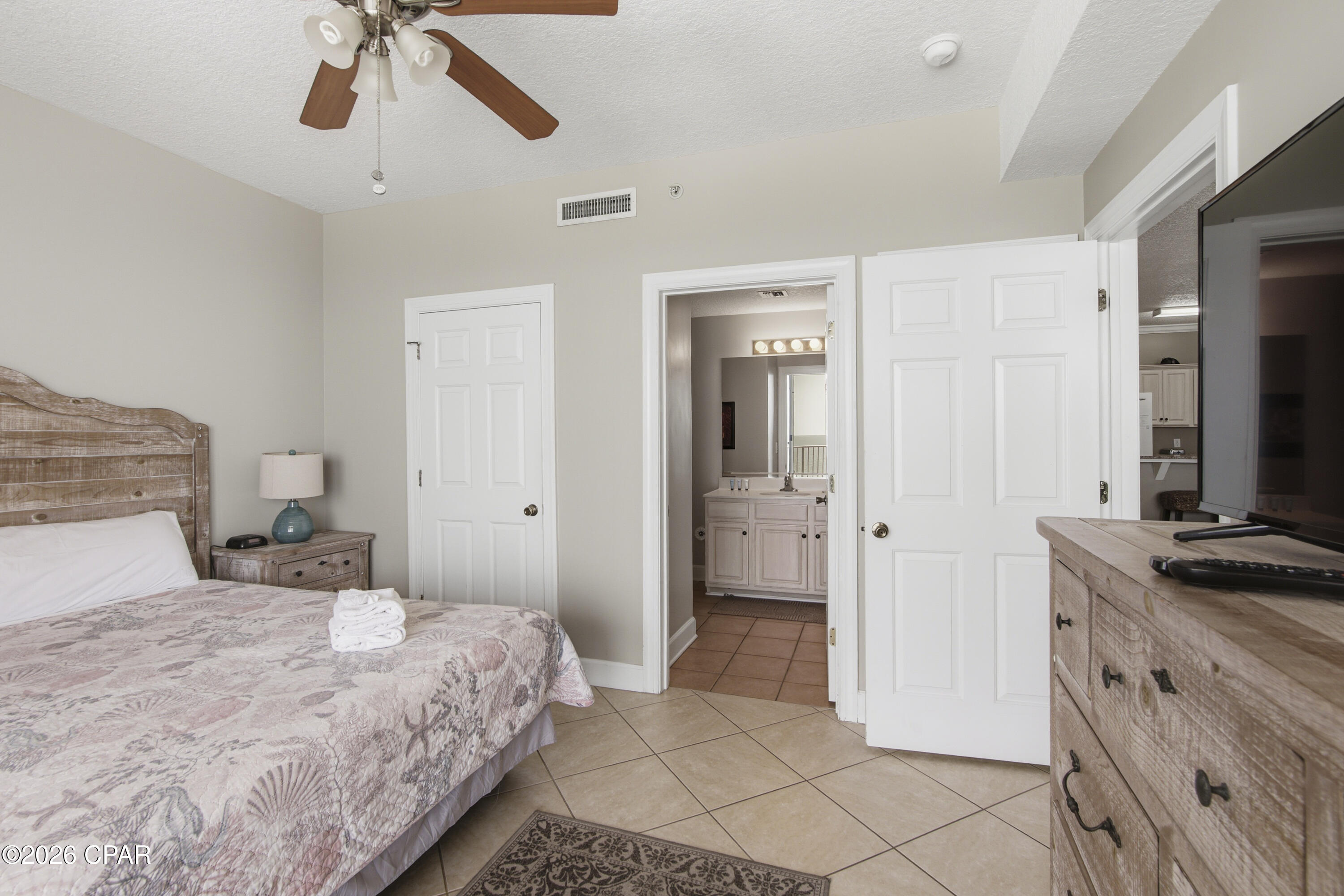 Twin Palms Resort - Residential