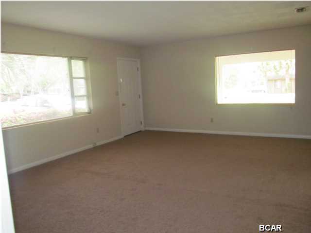 Bay Park Manor Replat - Residential Lease