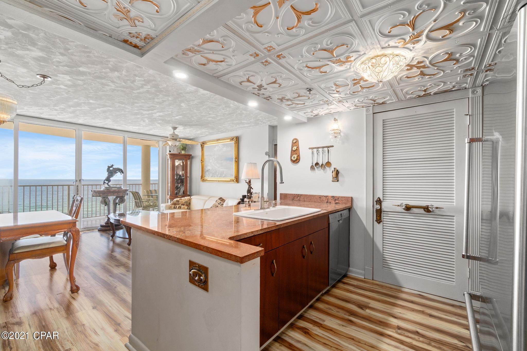 Long Beach Towers III - Residential
