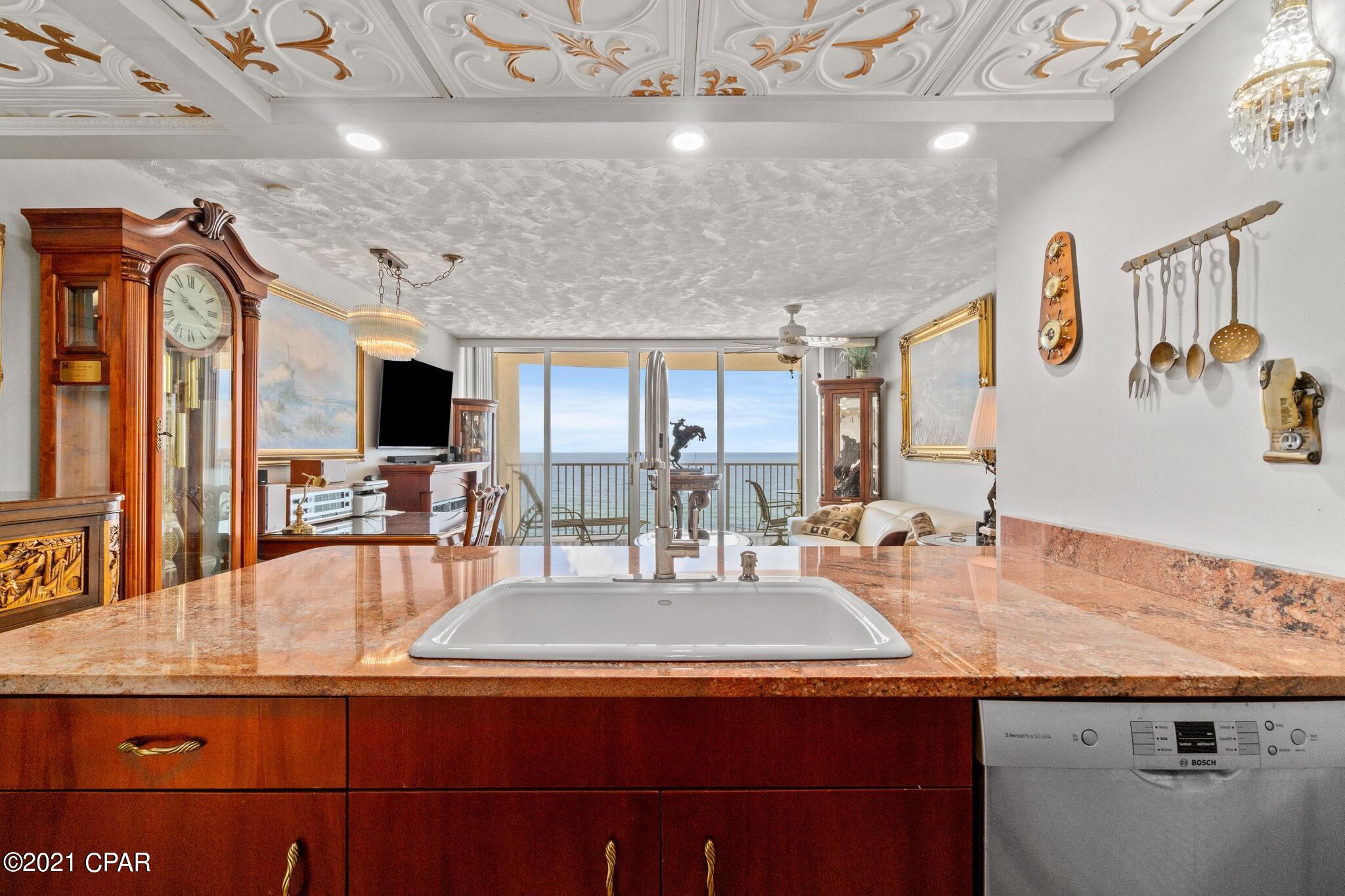 Long Beach Towers III - Residential