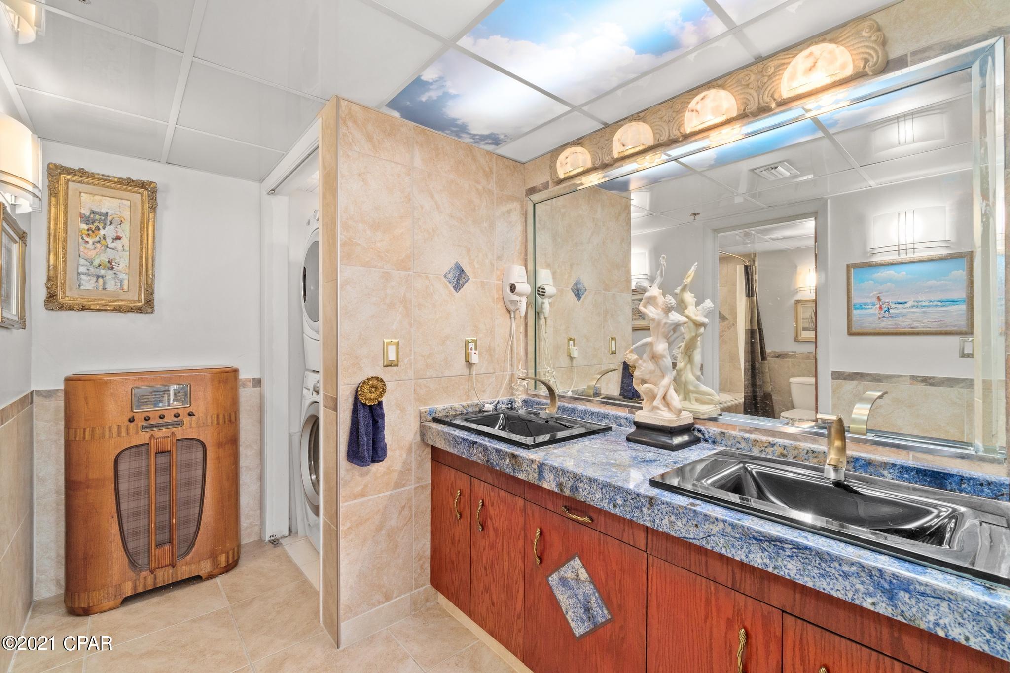 Long Beach Towers III - Residential
