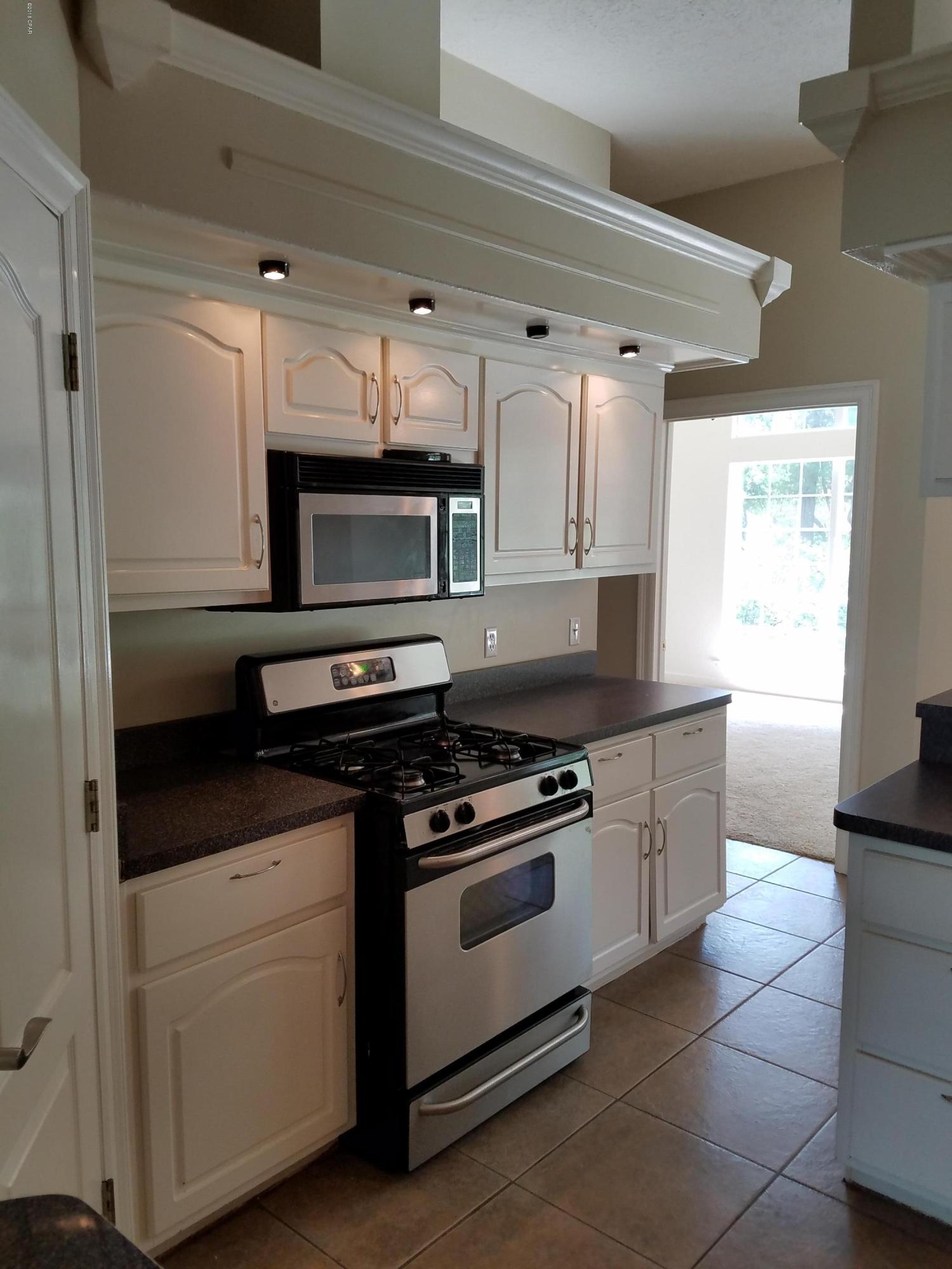 Delwood Point At The Preserve Phase I - Residential Lease