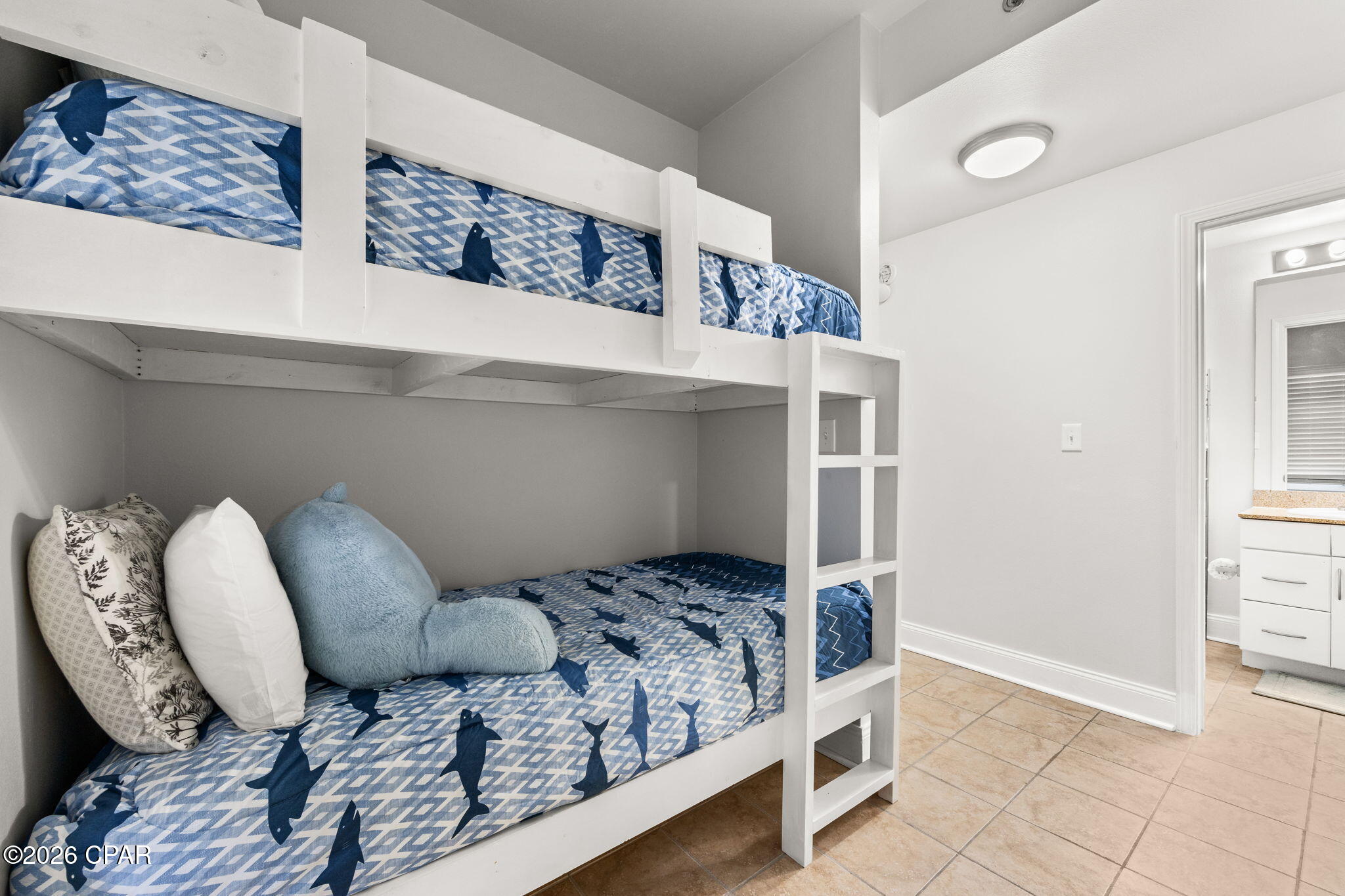 Laketown Wharf - Residential
