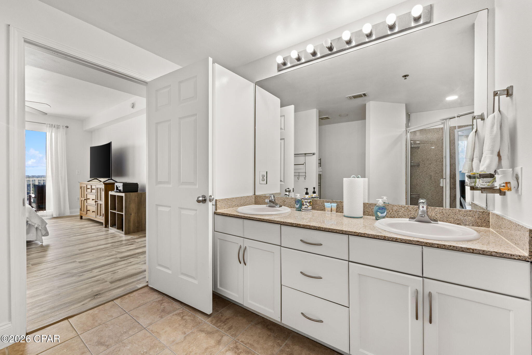 Laketown Wharf - Residential
