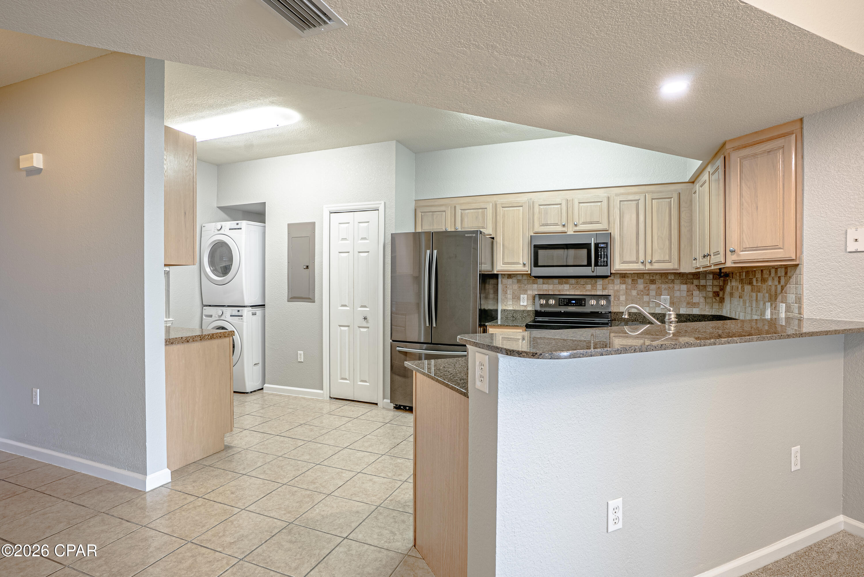 Hibiscus By The Bay - Residential