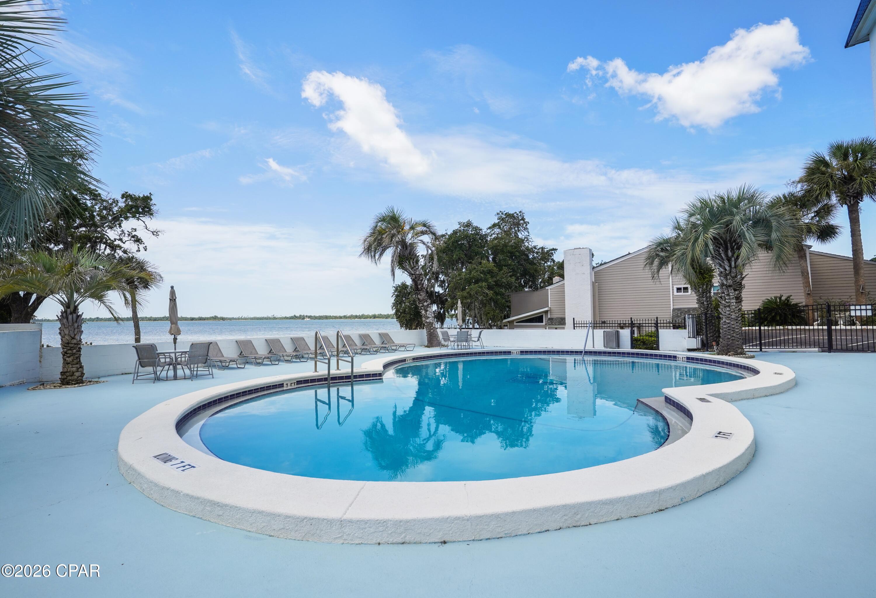 Bay Club Condo Ph 1 - Residential