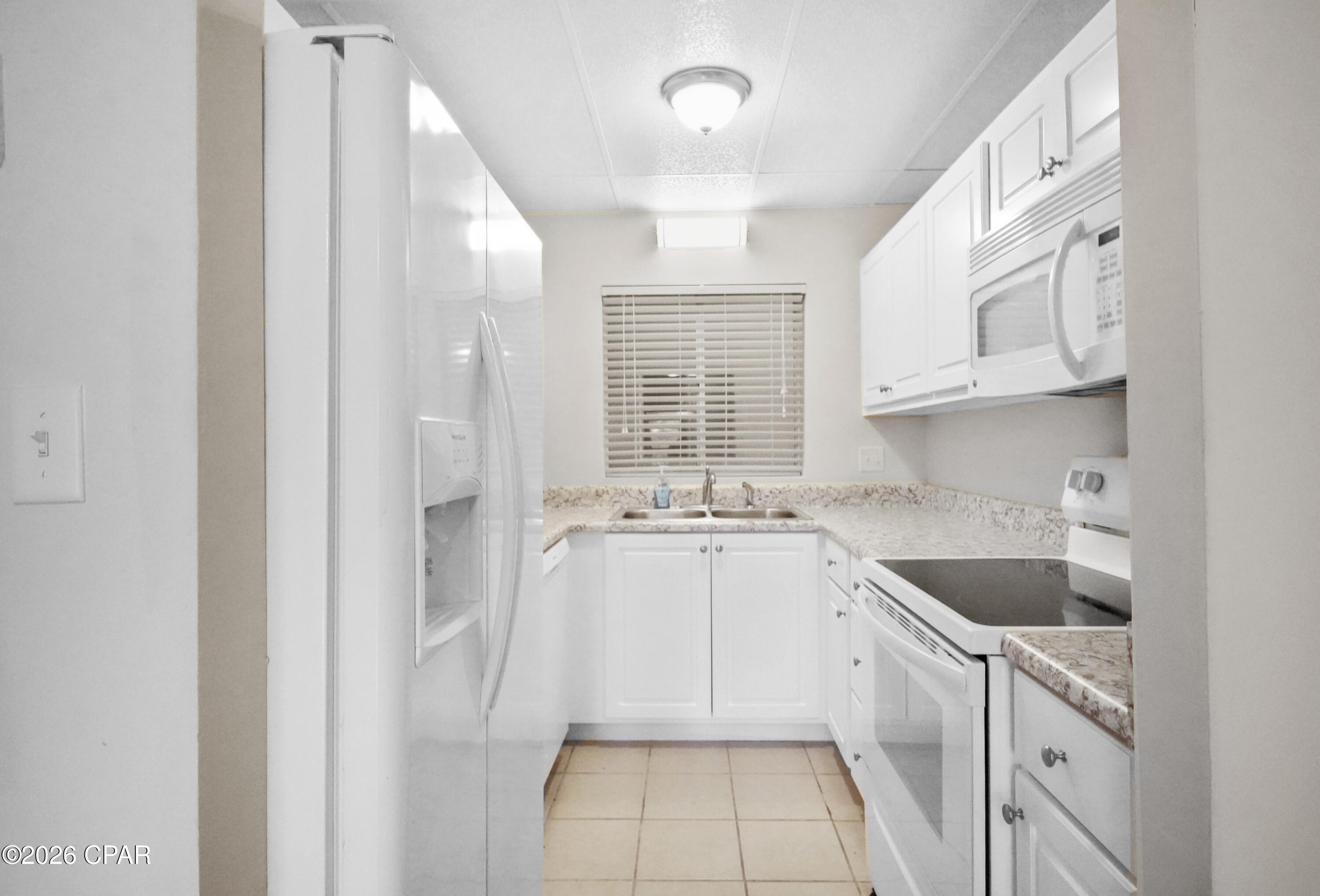 Bay Club Condo Ph 1 - Residential