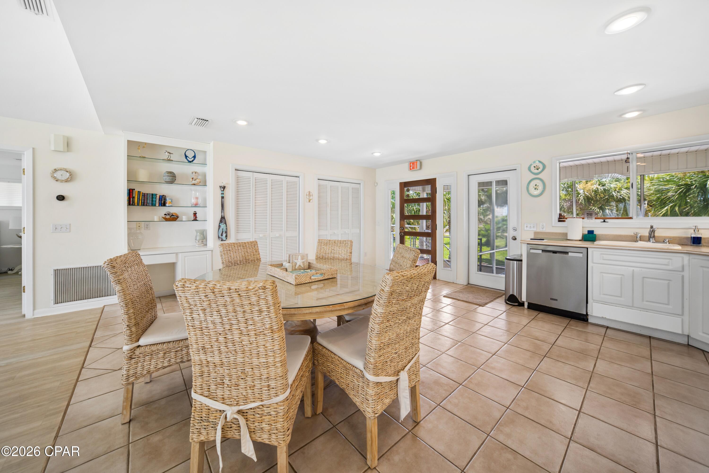 Cape Breezes - Residential