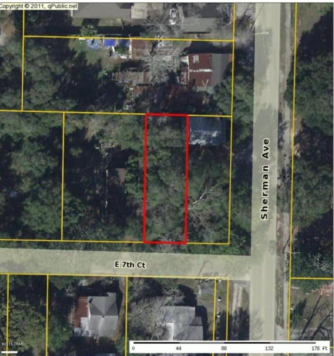 This is a great vacant lot in the heart of Panama City. Just minutes to Downtown Marina, shopping, restaurants, and entertainment.
