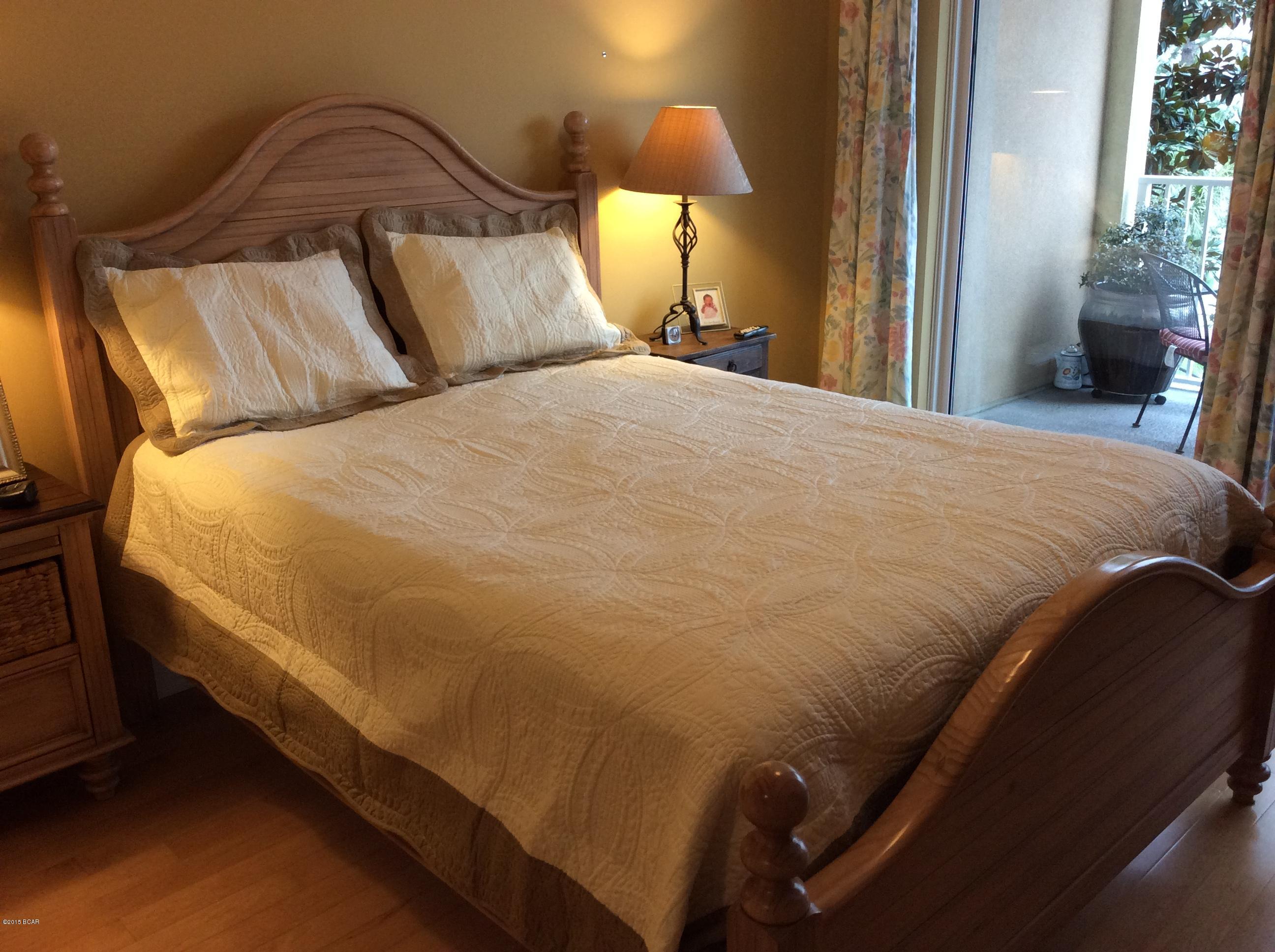 Magnolia Bay Club - Residential