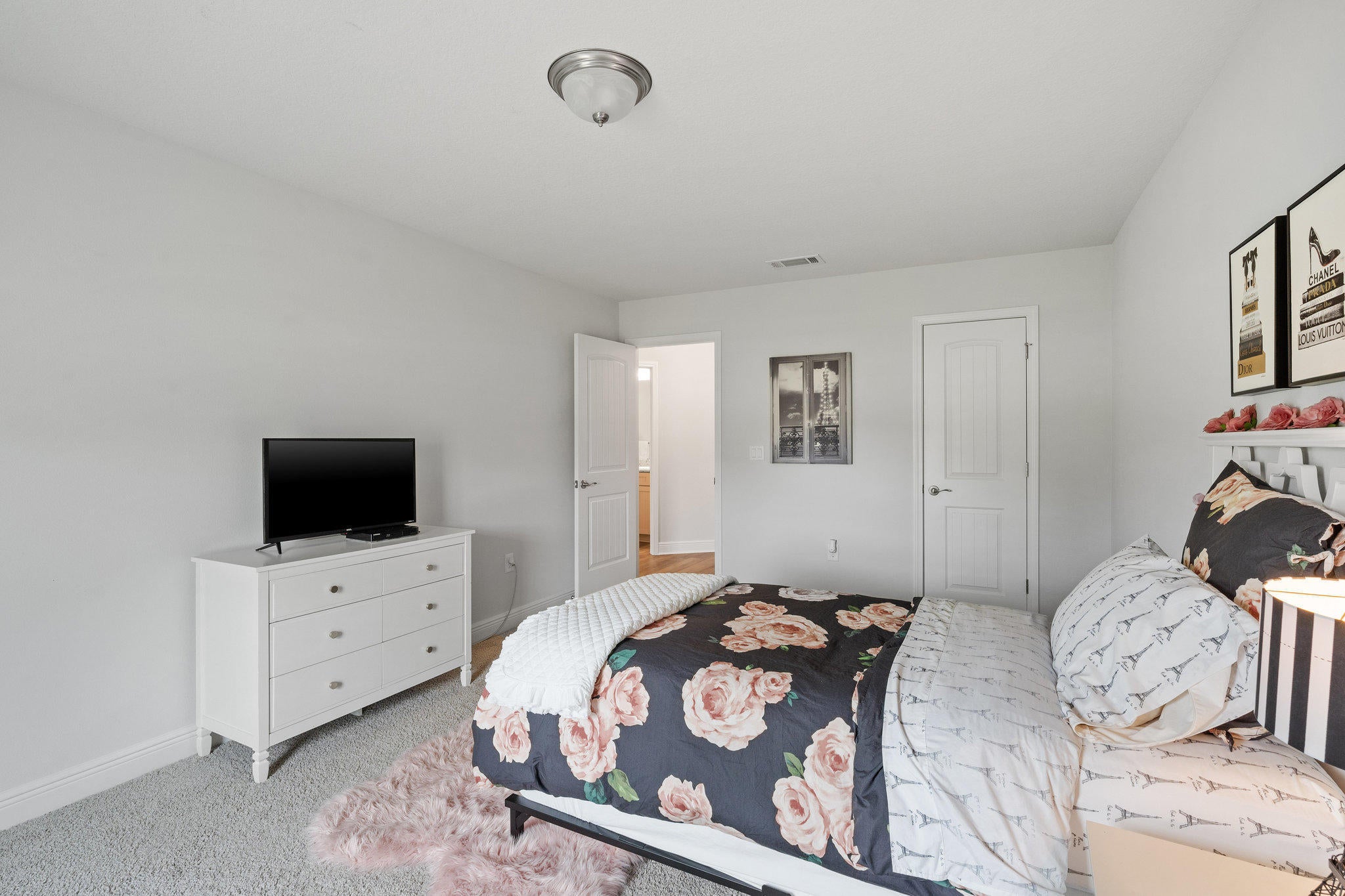 Lake Merial - Residential
