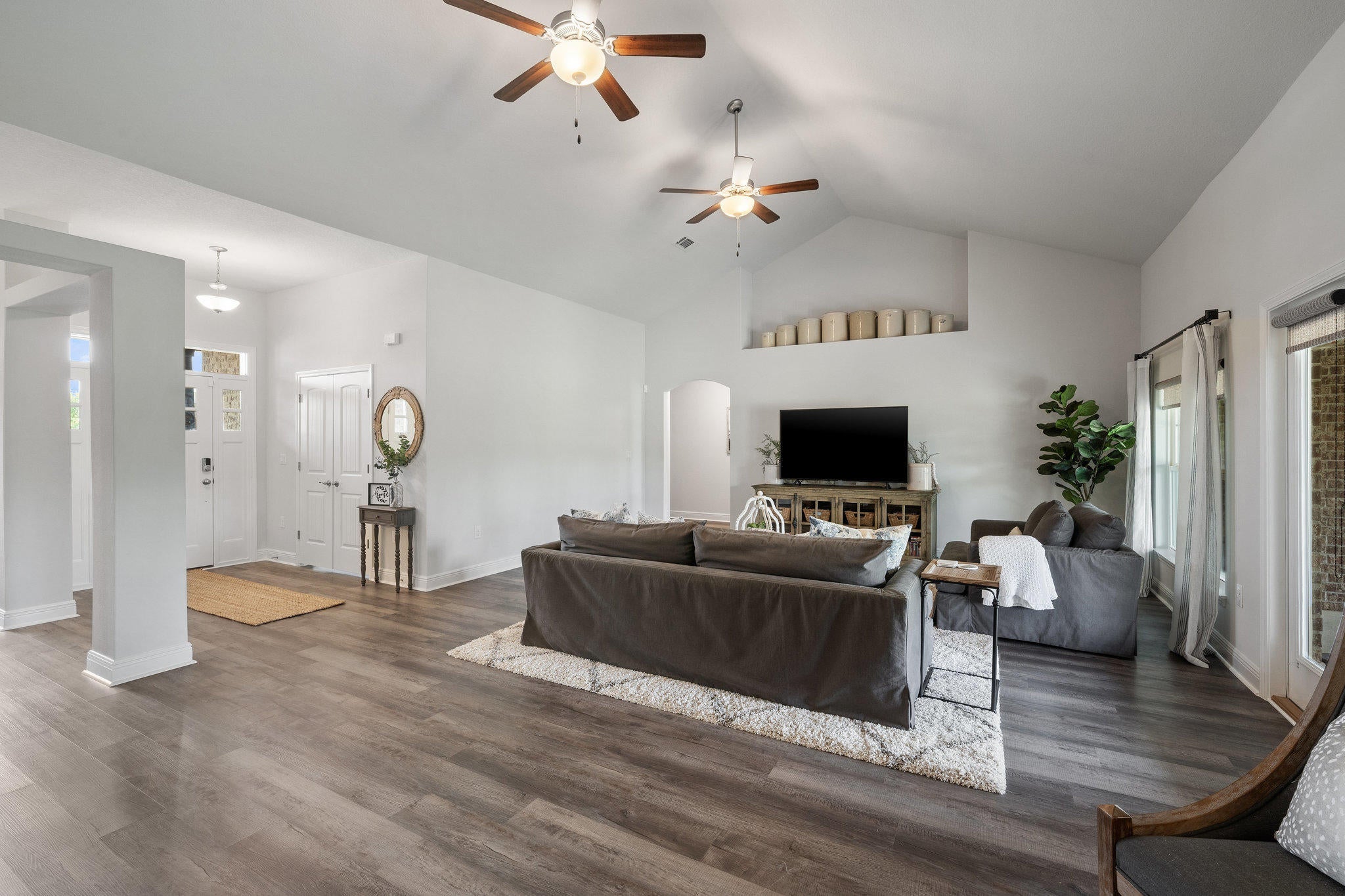 Lake Merial - Residential