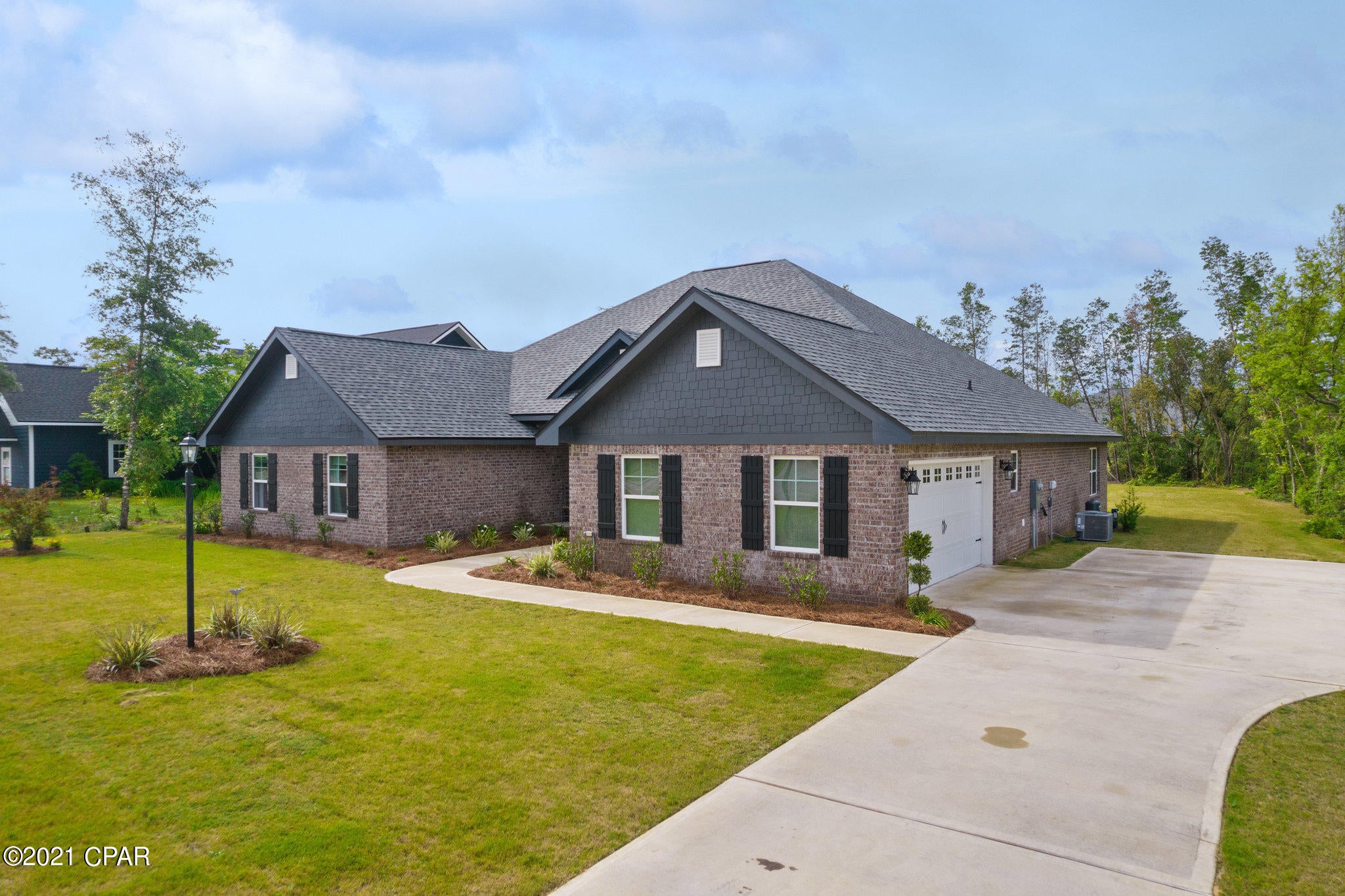 Lake Merial - Residential