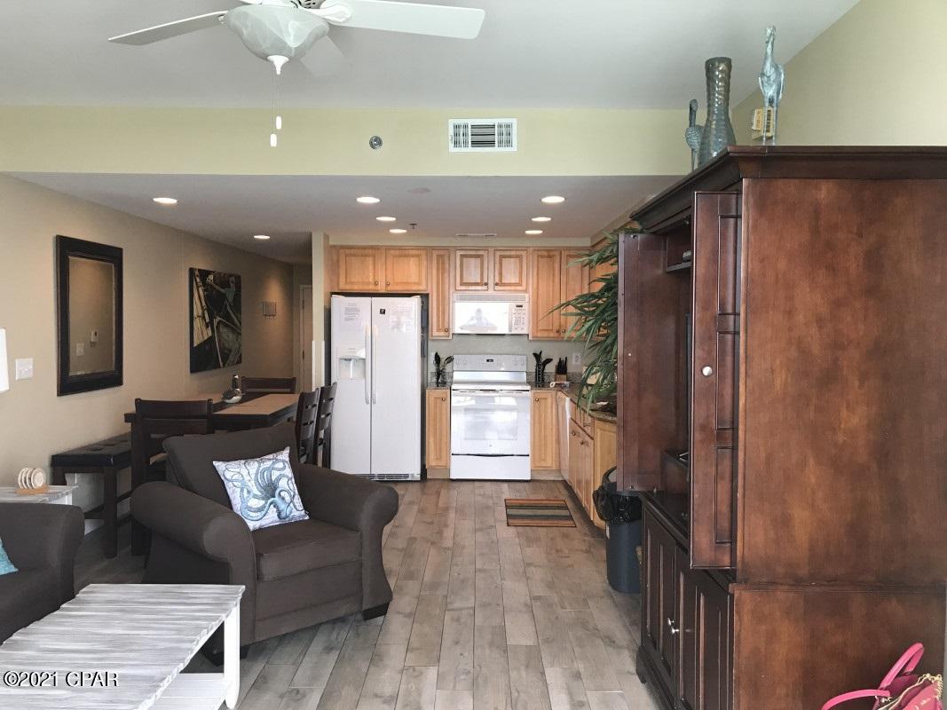 Splash Condo - Residential