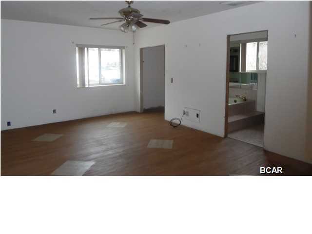 Venetian Villa 1st Add Replat - Residential