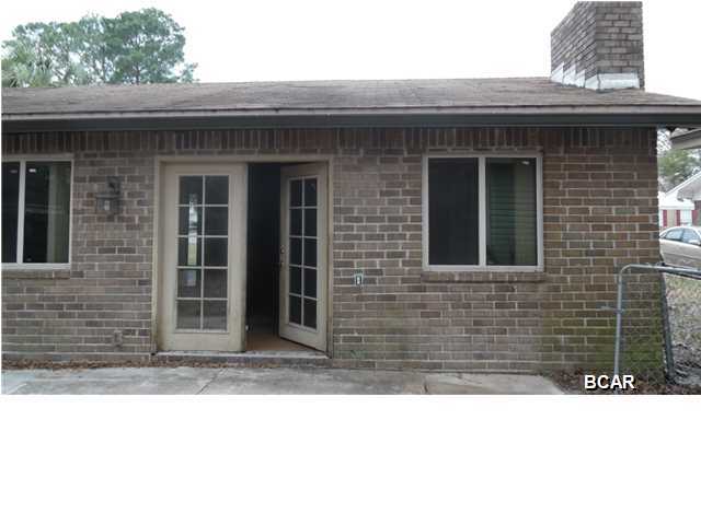 Venetian Villa 1st Add Replat - Residential