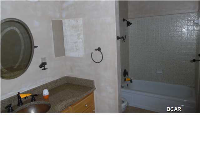 Venetian Villa 1st Add Replat - Residential