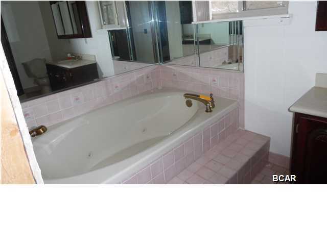 Venetian Villa 1st Add Replat - Residential