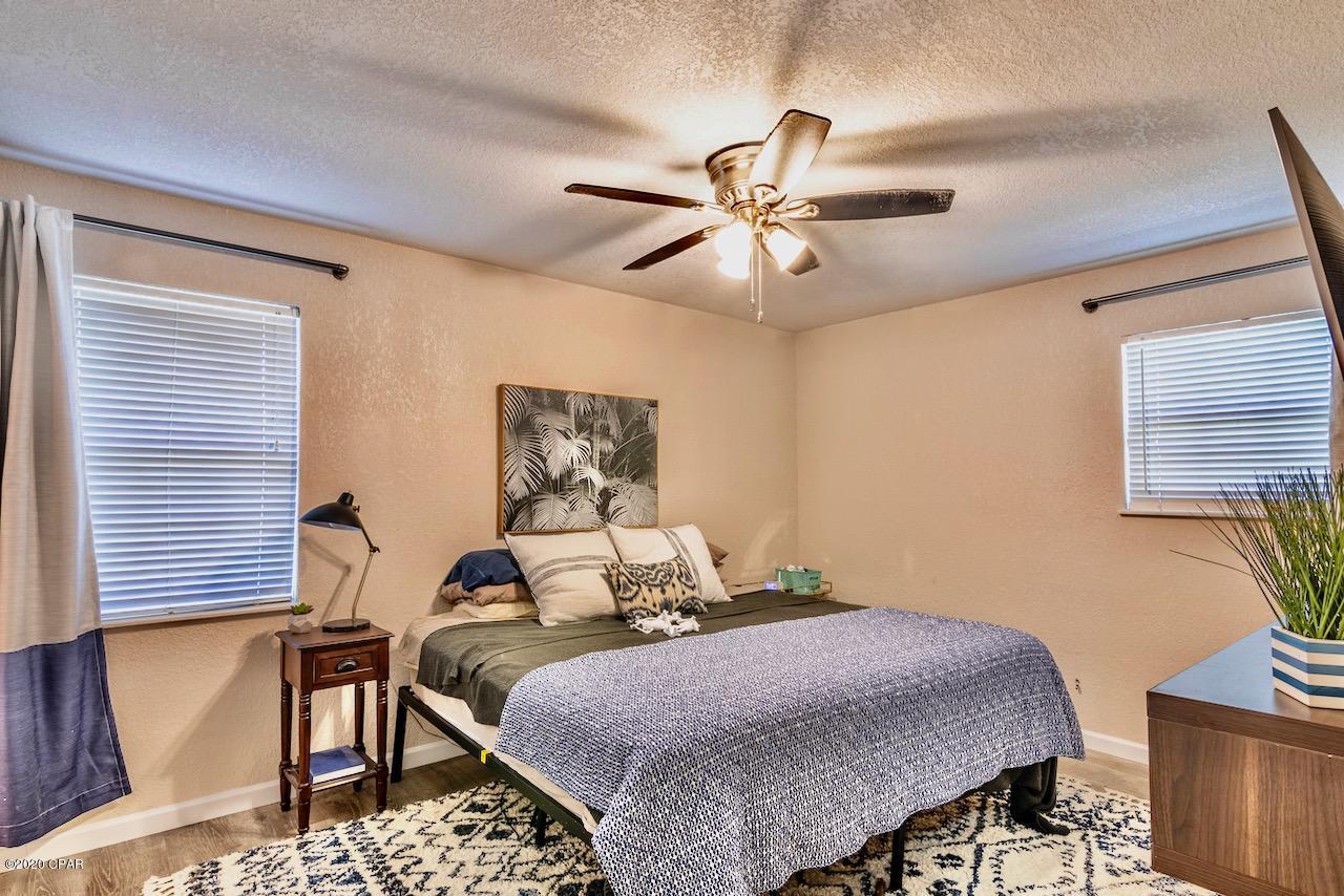 Venetian Villa 1st Add Replat - Residential