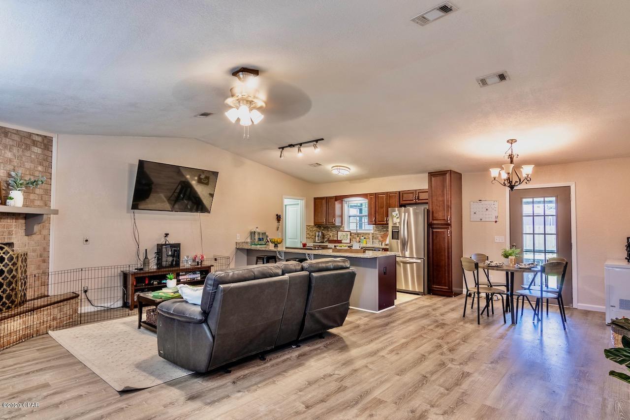 Venetian Villa 1st Add Replat - Residential