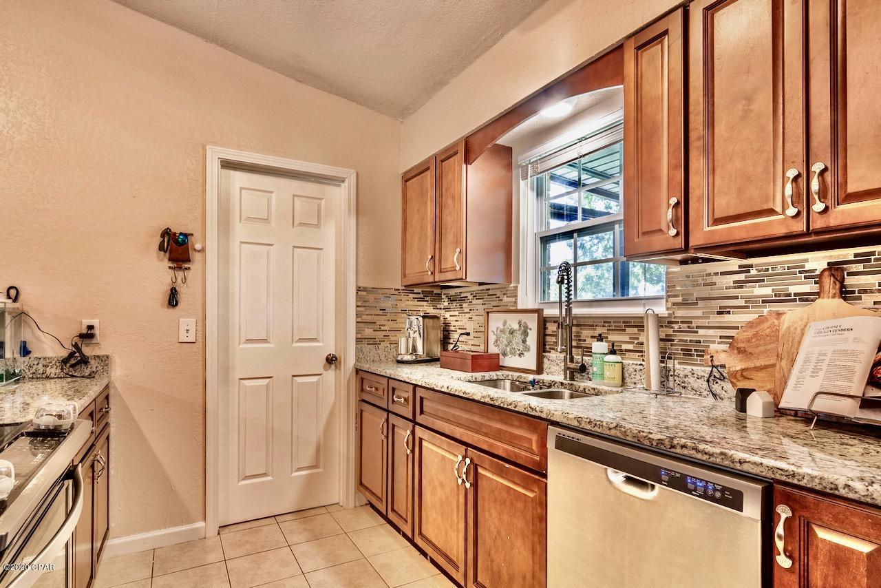 Venetian Villa 1st Add Replat - Residential