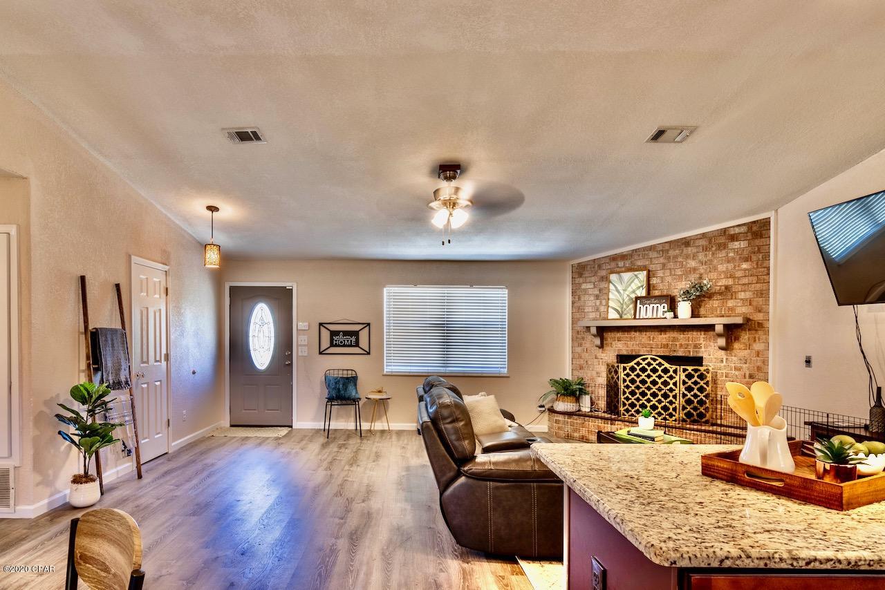 Venetian Villa 1st Add Replat - Residential