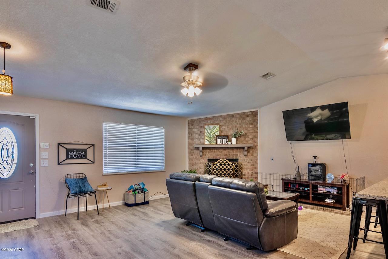 Venetian Villa 1st Add Replat - Residential