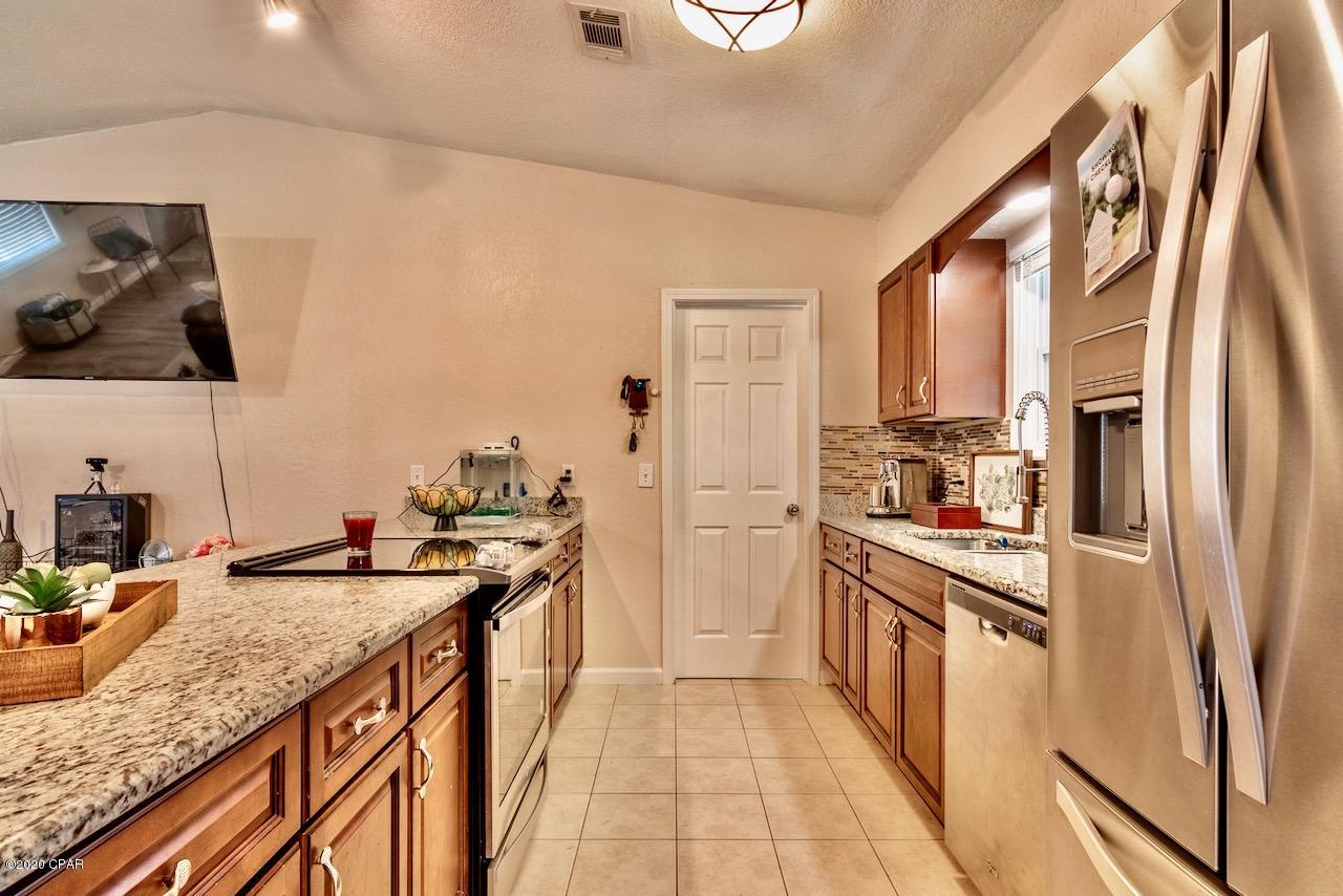 Venetian Villa 1st Add Replat - Residential