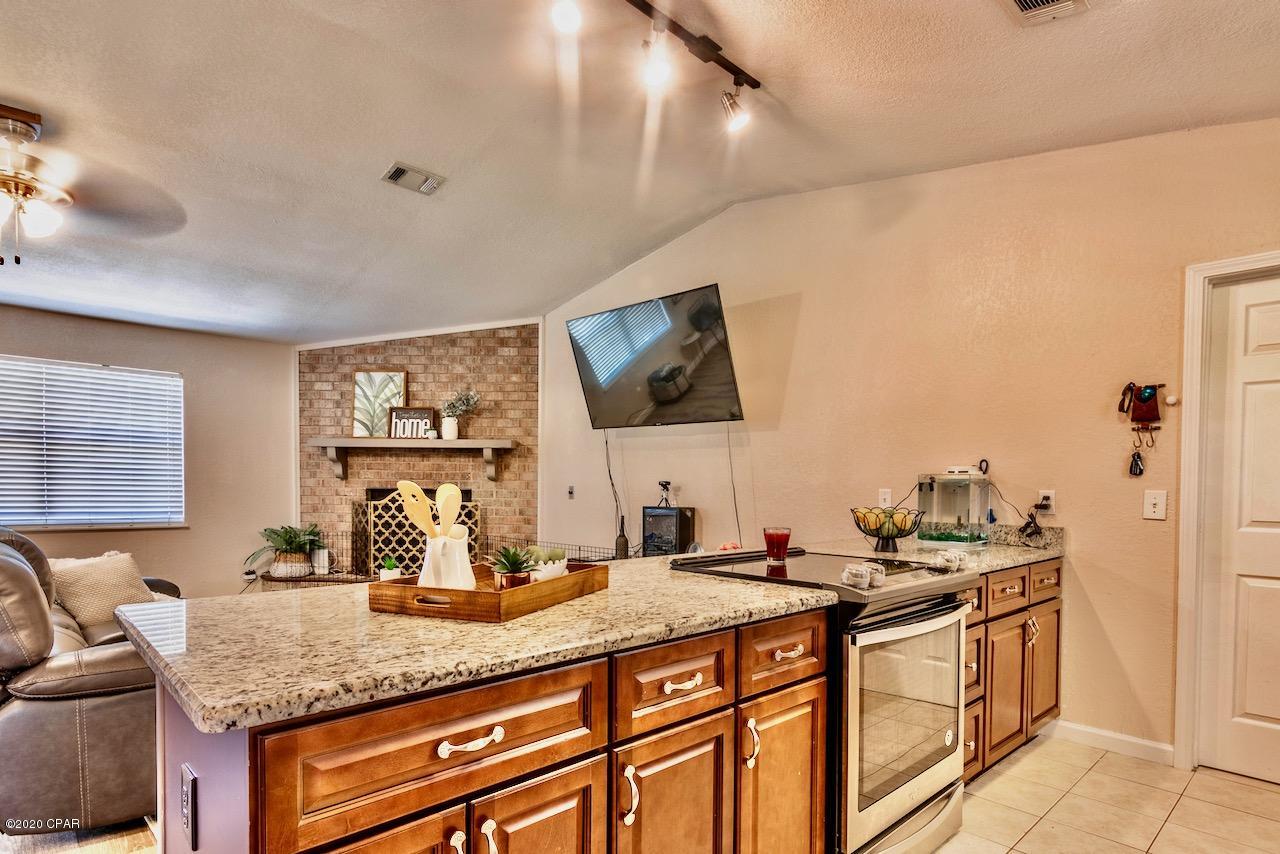 Venetian Villa 1st Add Replat - Residential