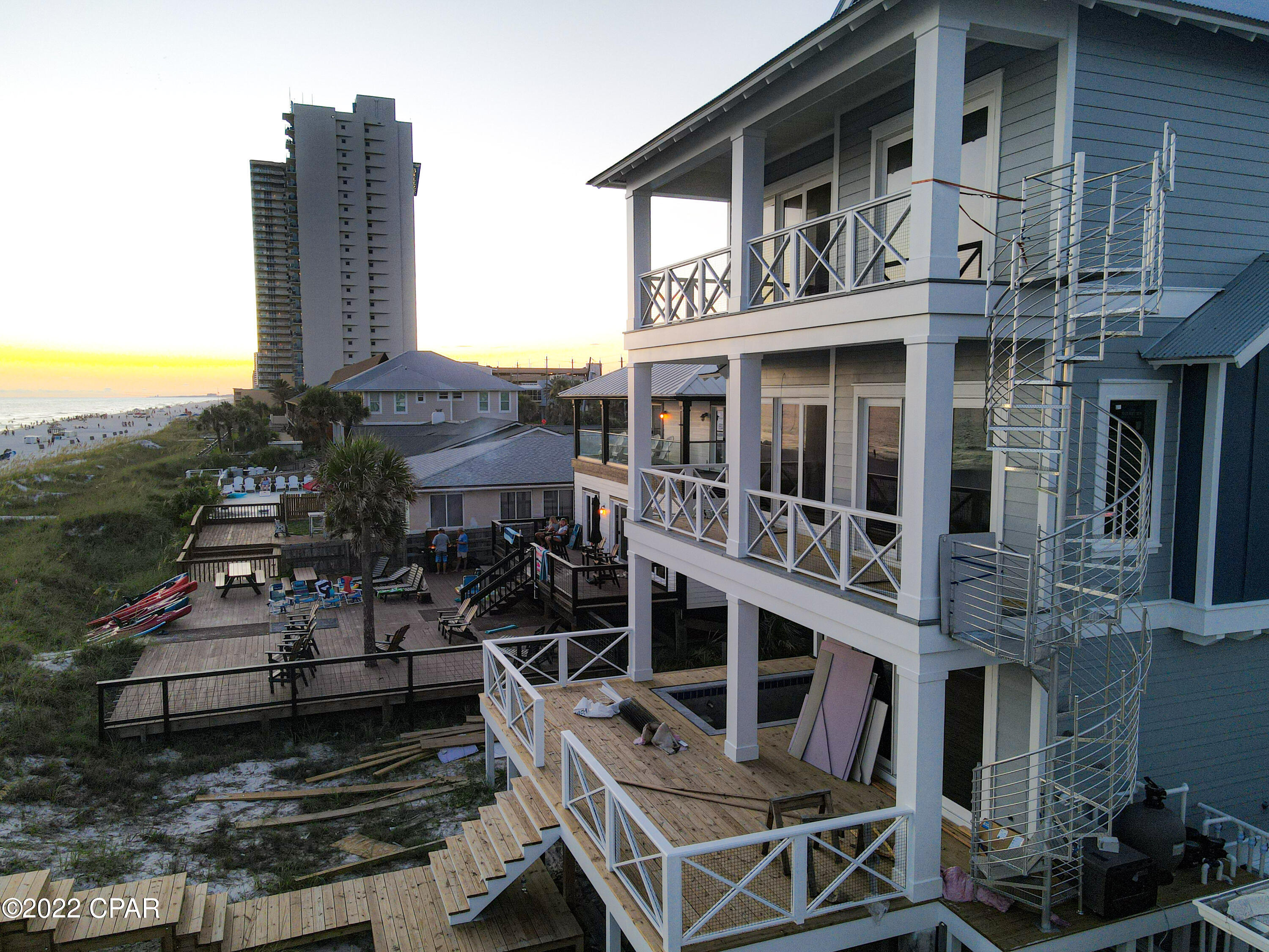 Lullwater Beach - Residential