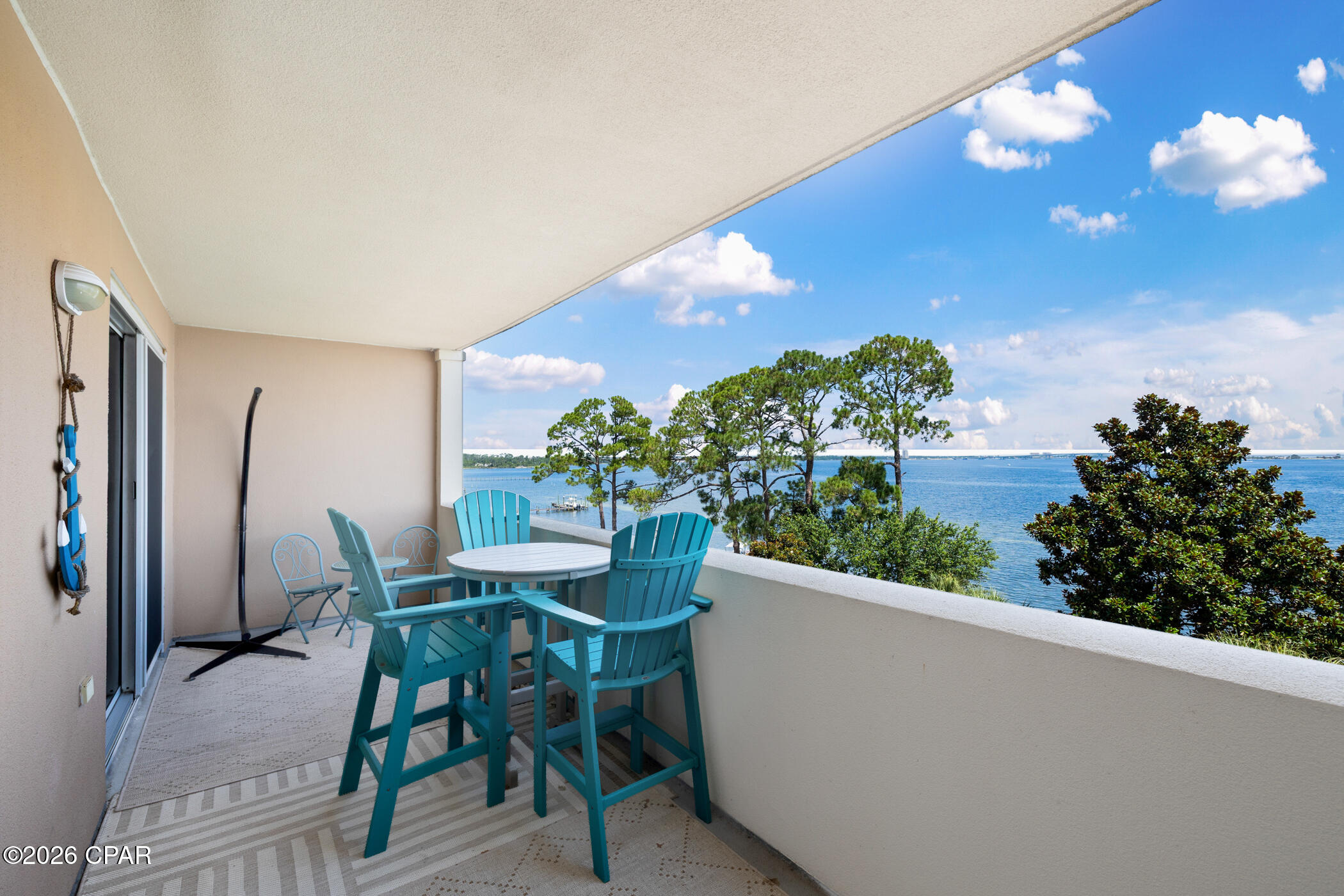 Magnolia Bay Club - Residential