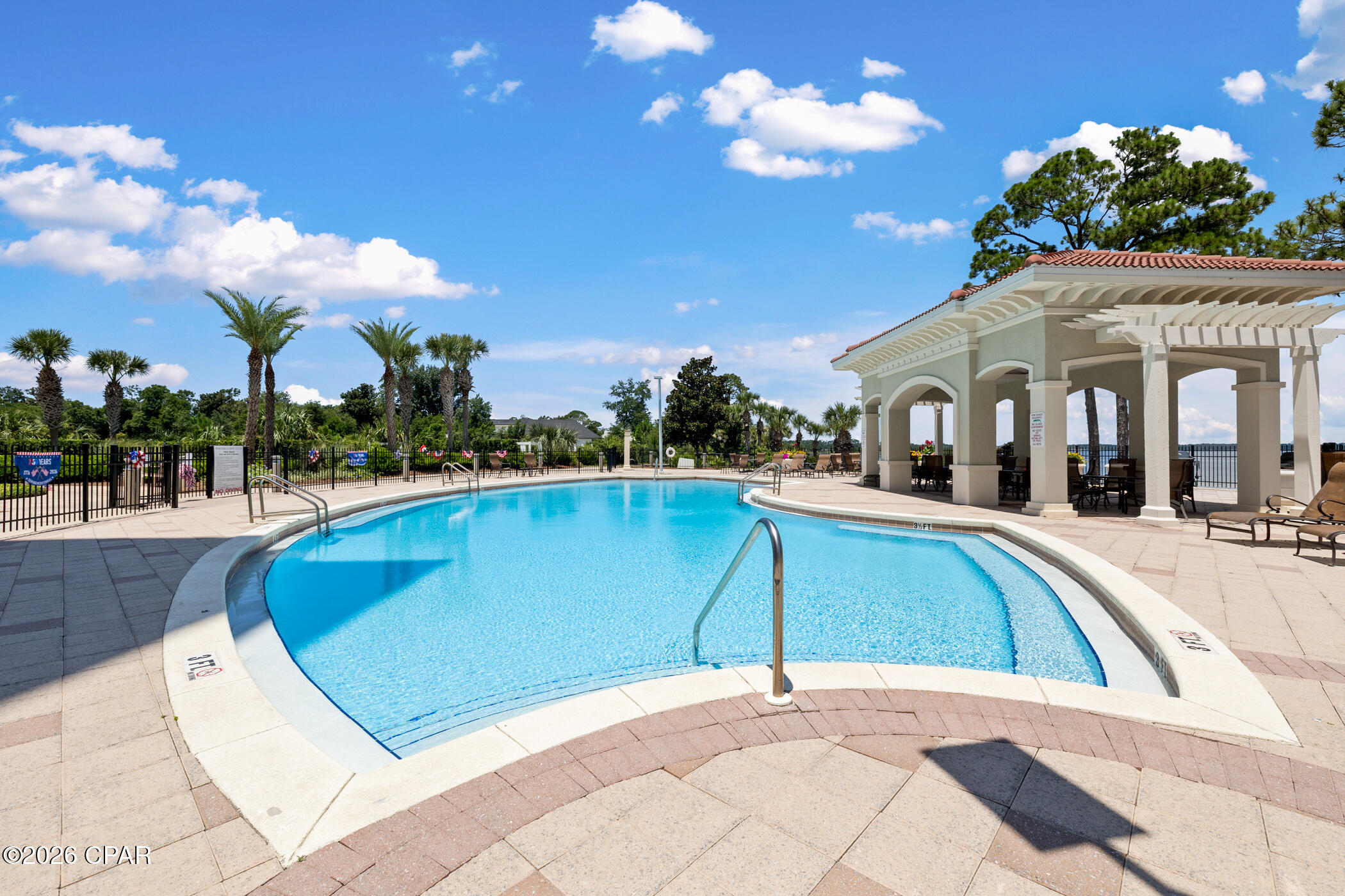 Magnolia Bay Club - Residential