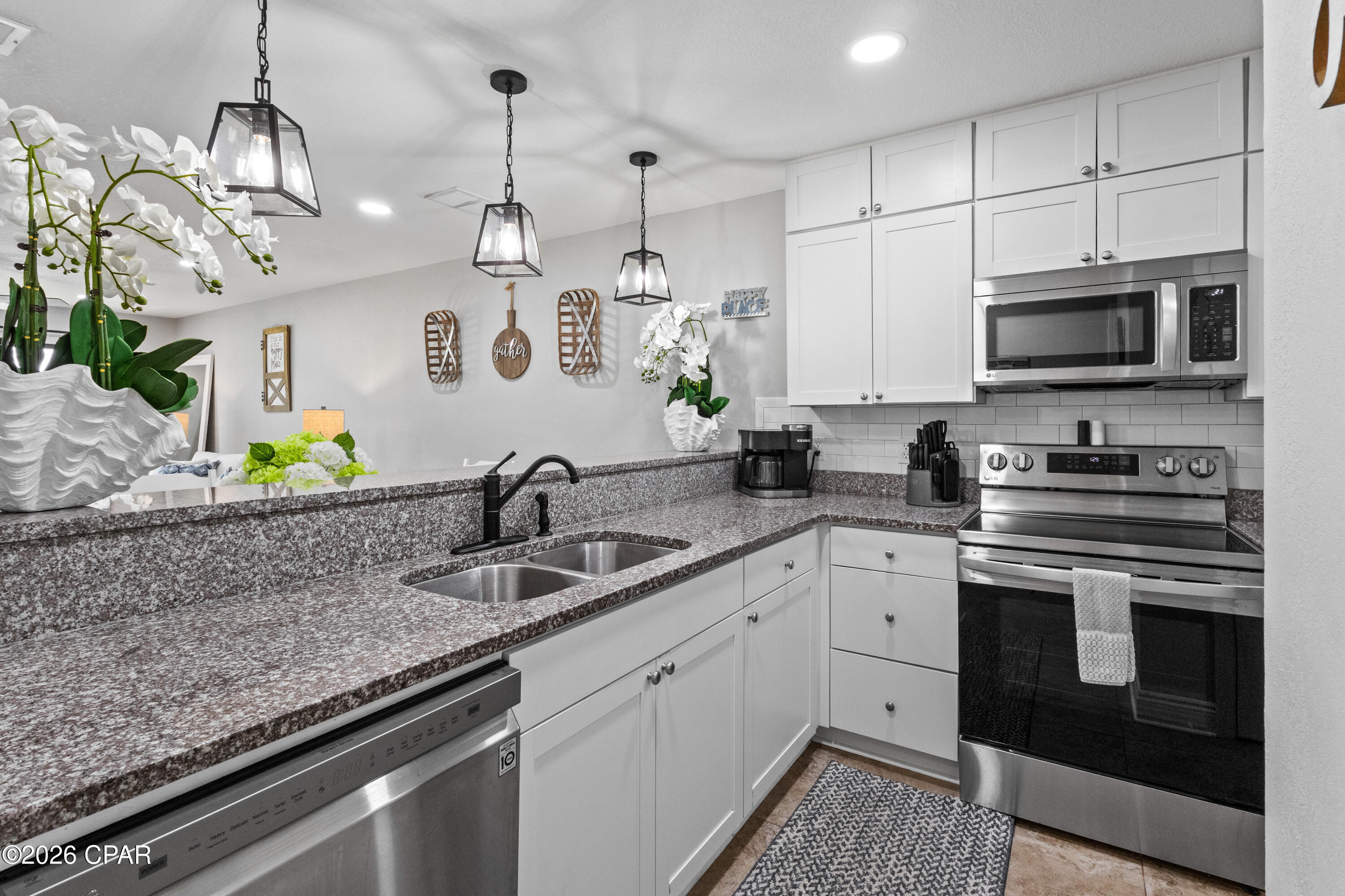 Edgewater Golf Villas V-B - Residential