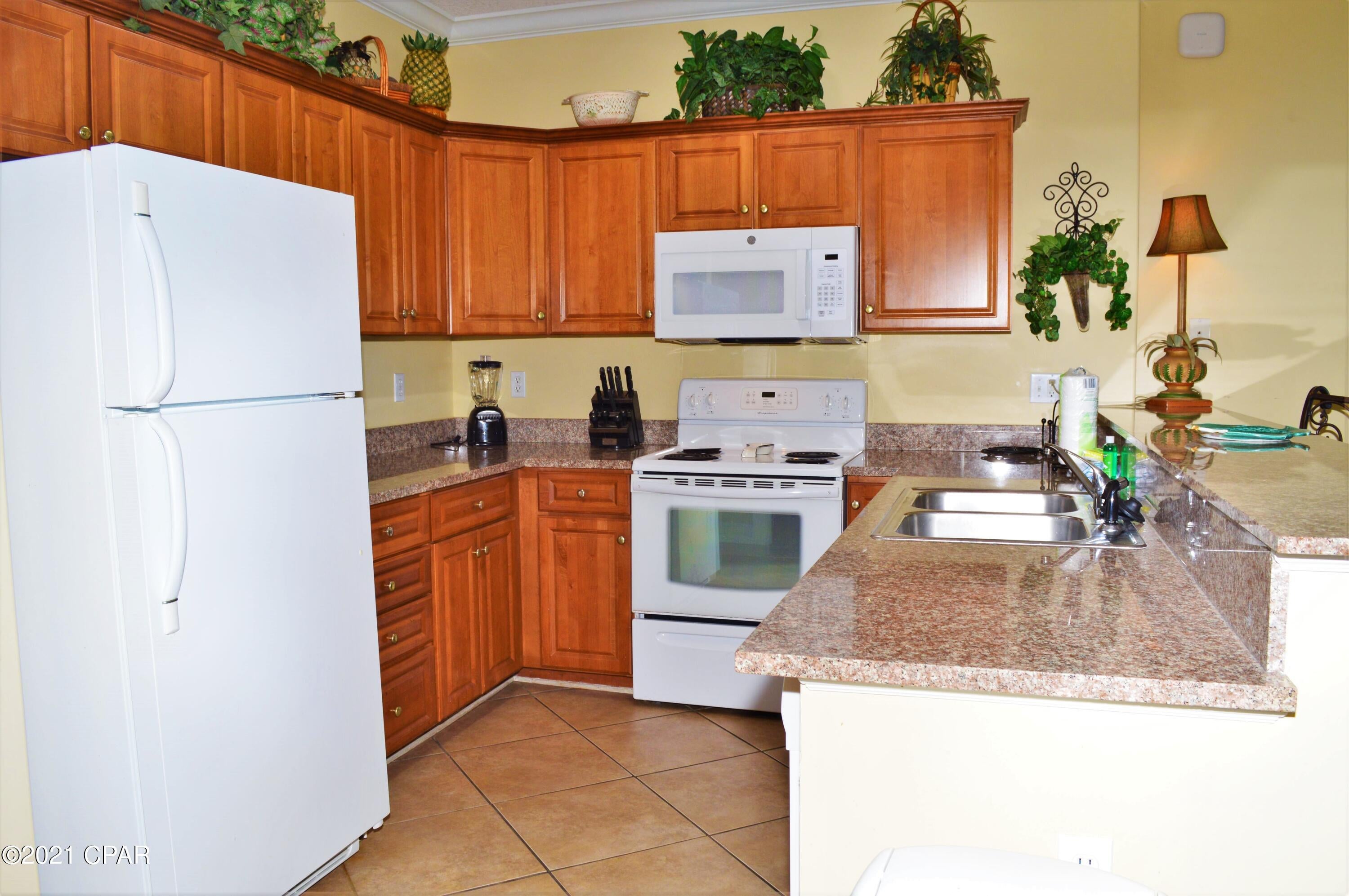 Twin Palms Resort - Residential