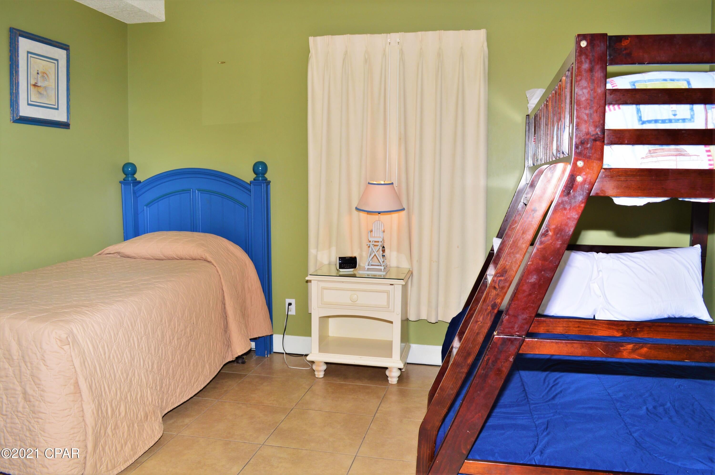 Twin Palms Resort - Residential