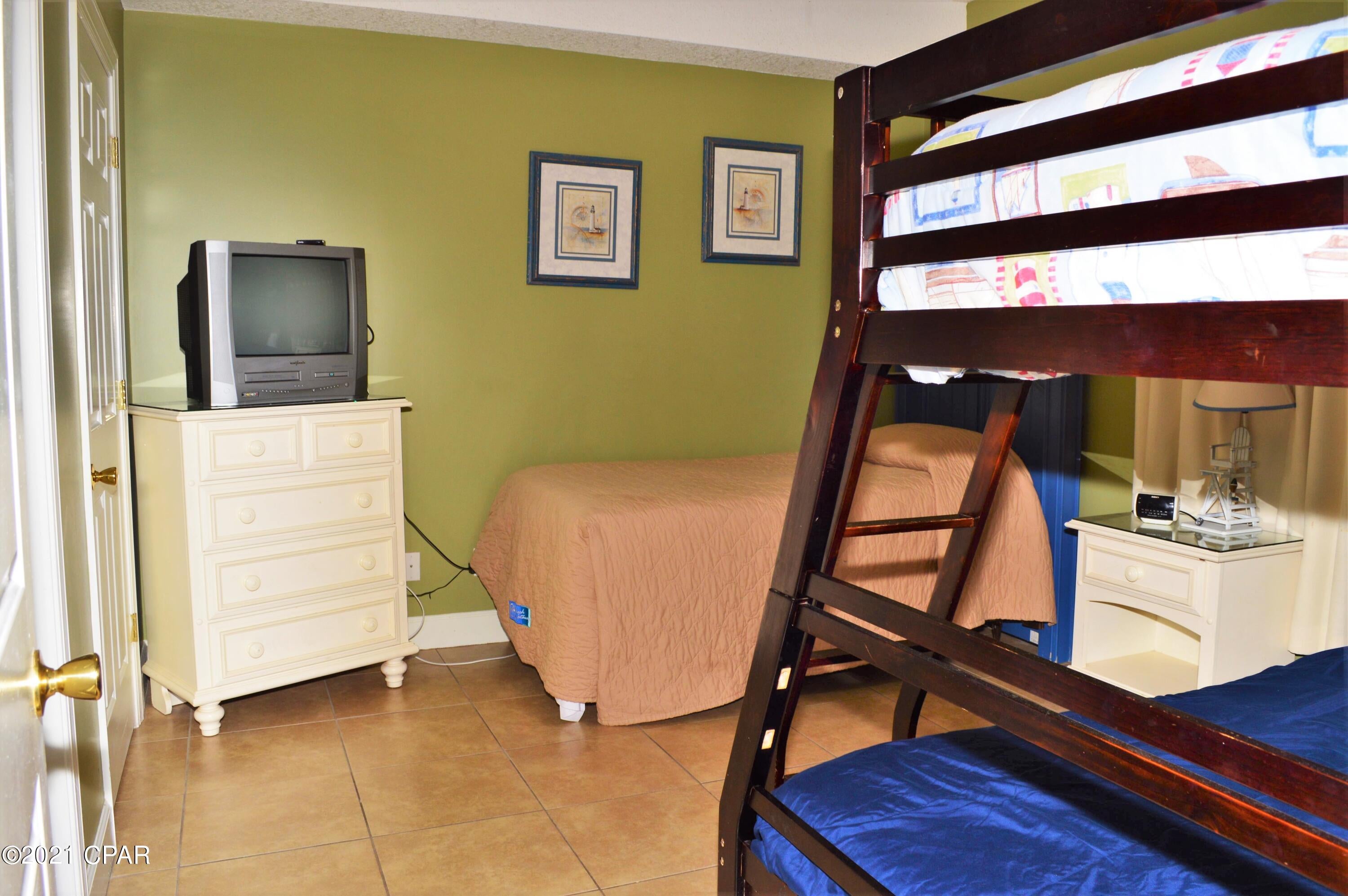 Twin Palms Resort - Residential