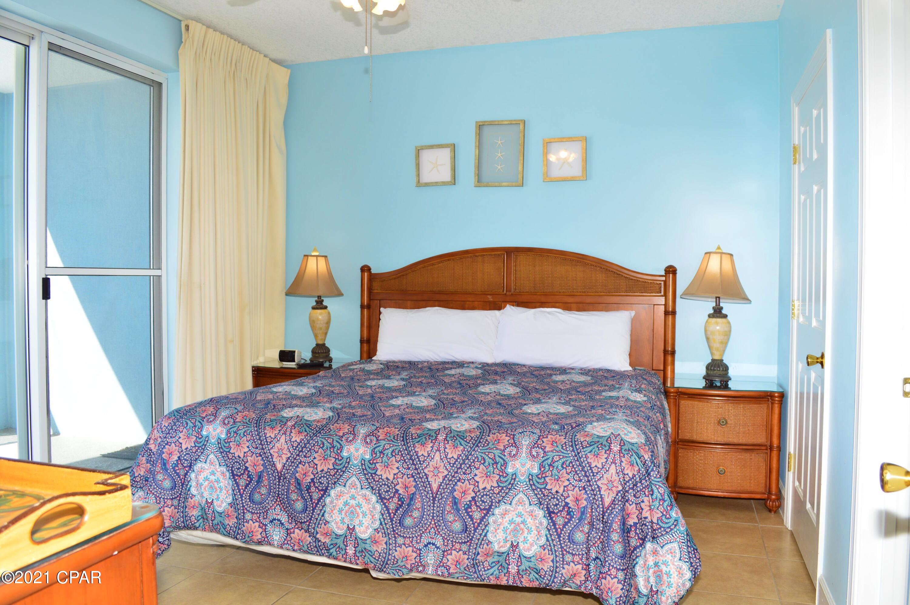 Twin Palms Resort - Residential