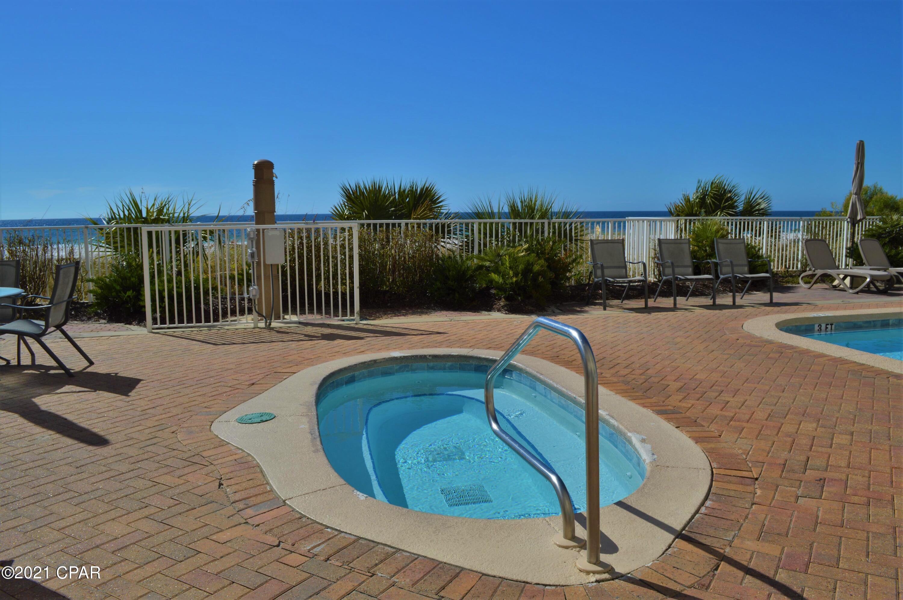 Twin Palms Resort - Residential