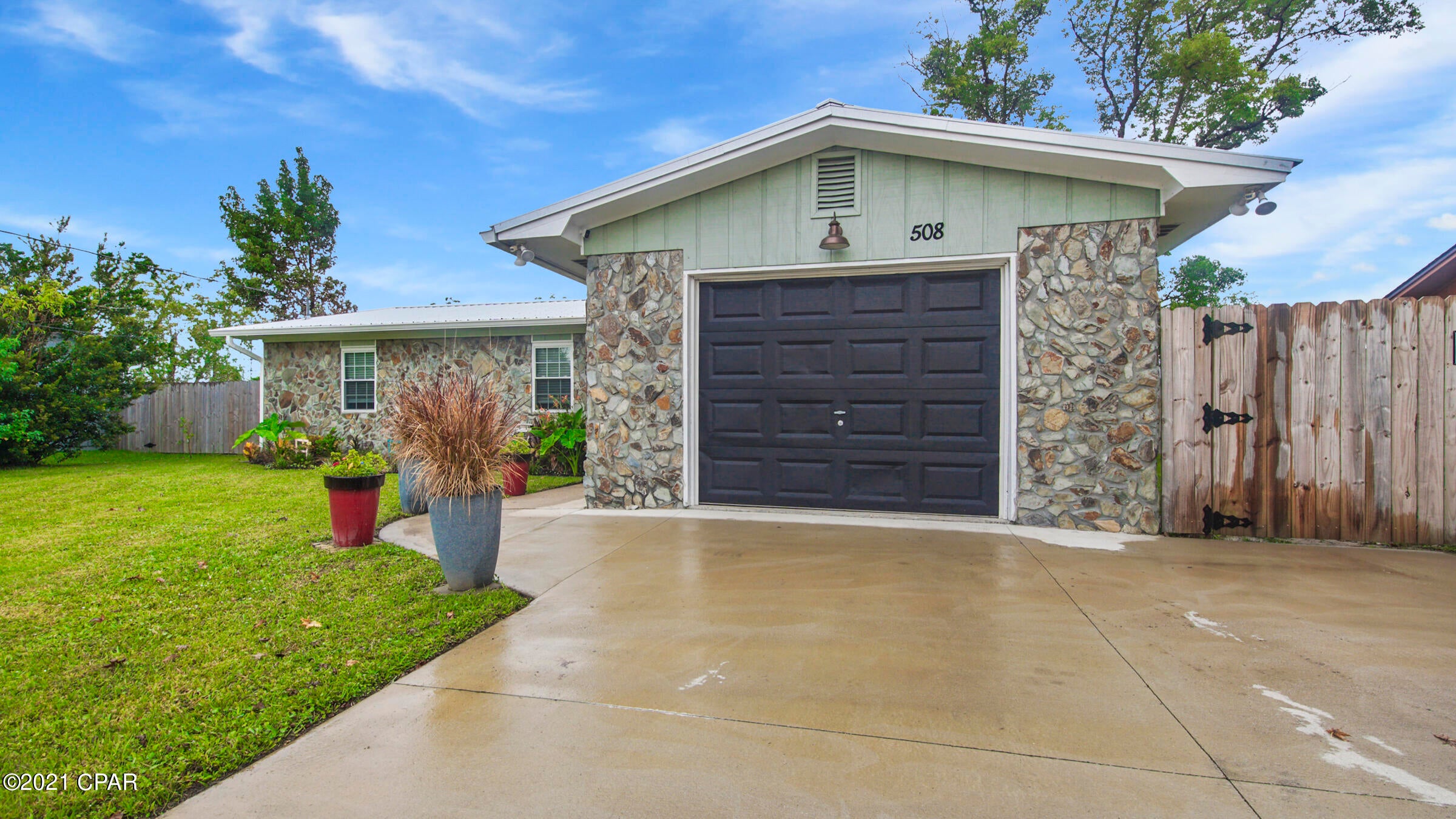 Pine Forest Est Ph 1 - Residential
