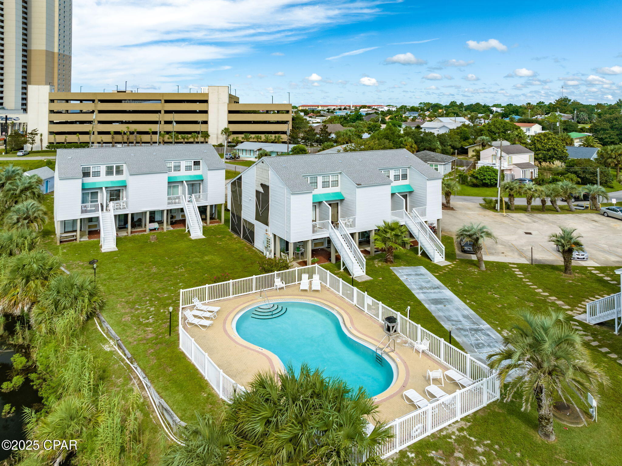 Lullwater Beach - Residential