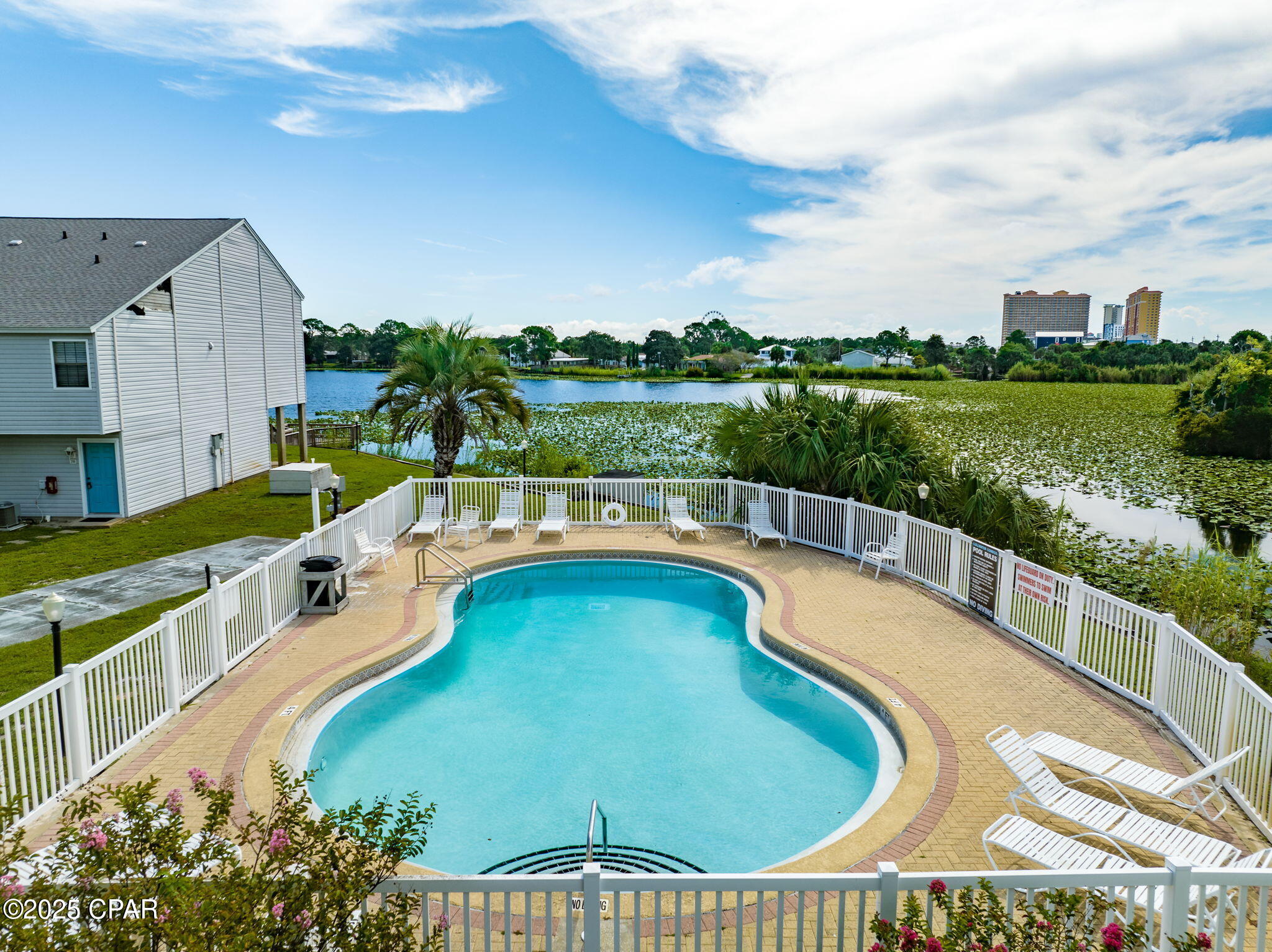 Lullwater Beach - Residential