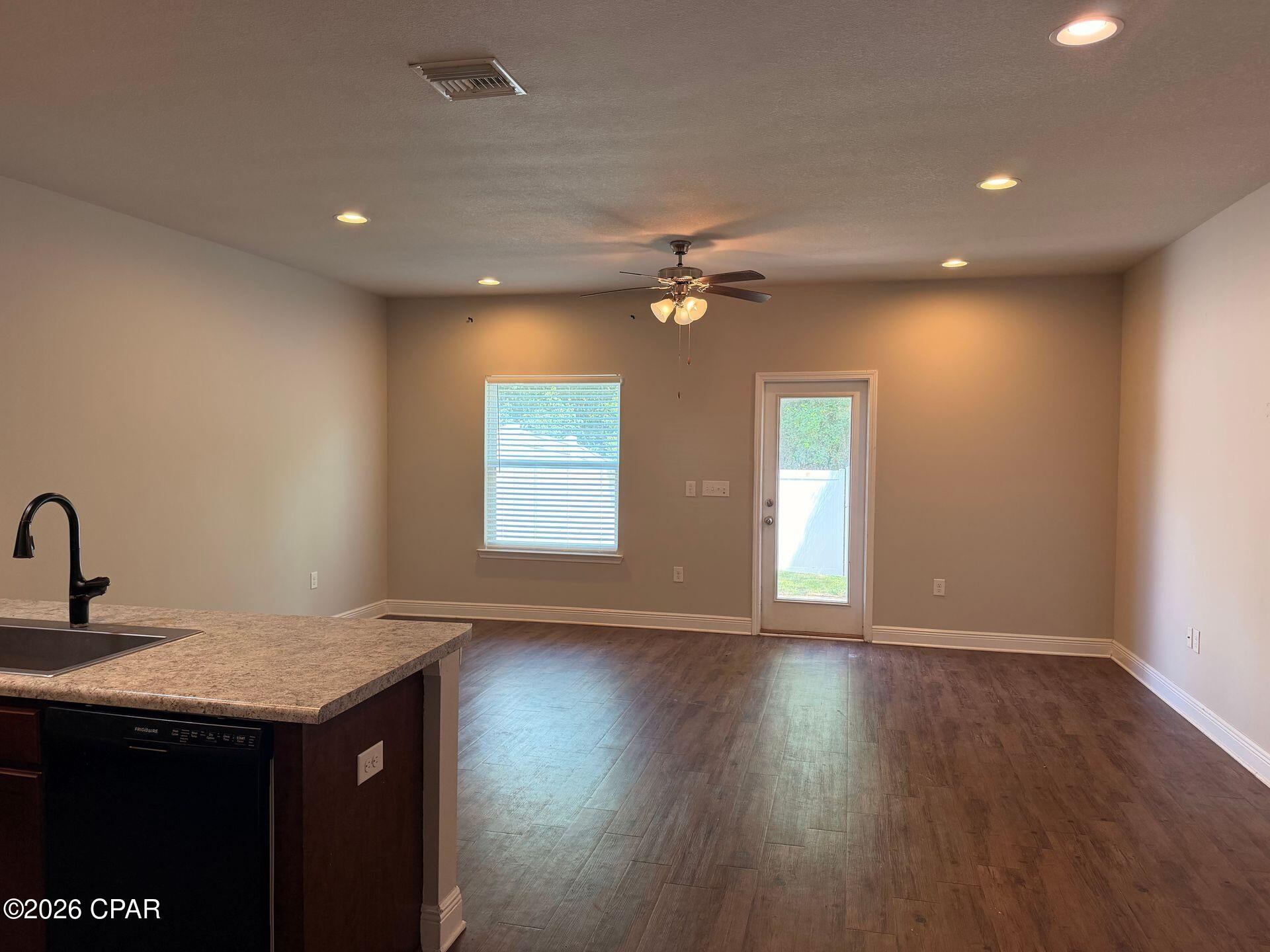 [No Recorded Subdiv] - Residential Lease