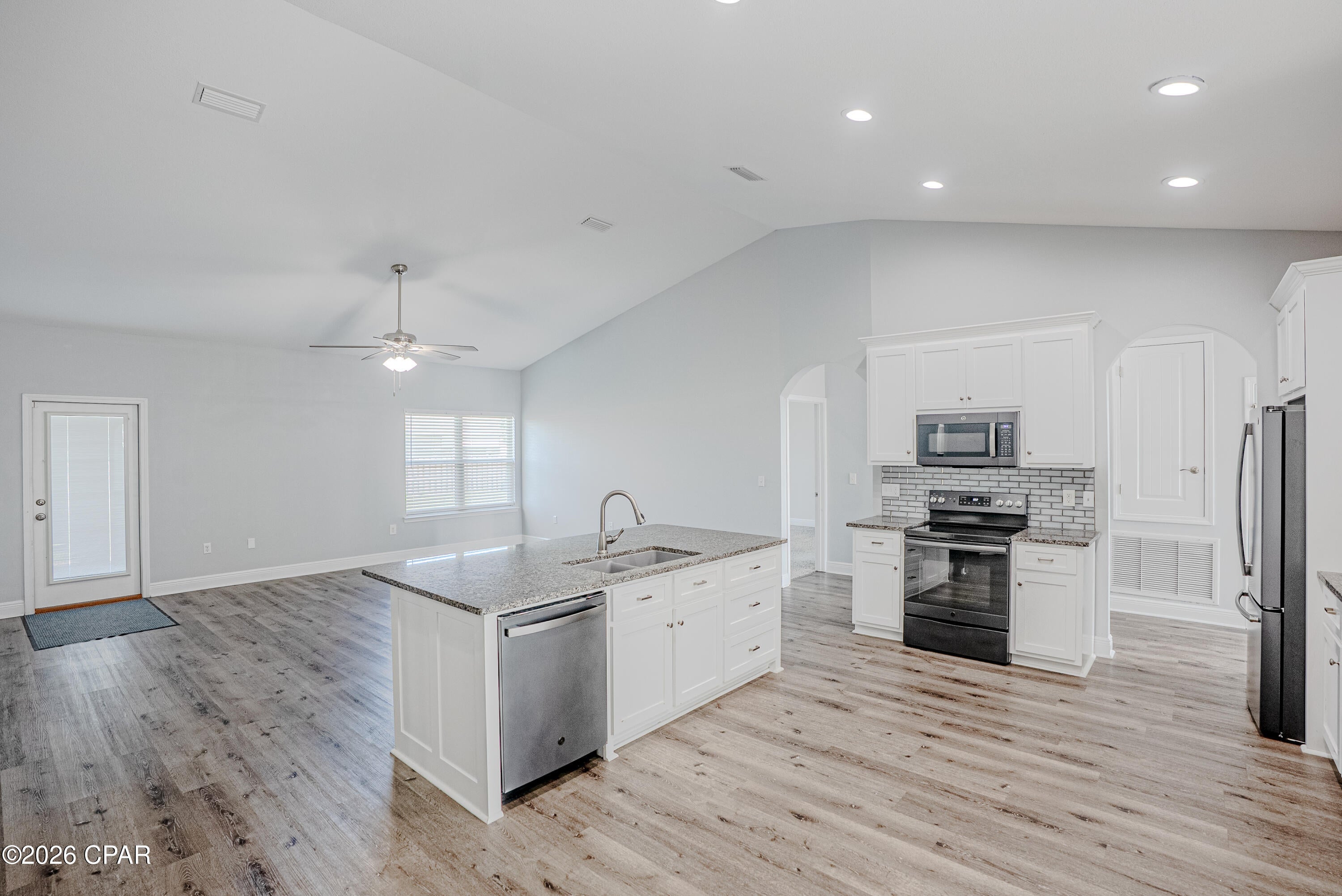 [No Recorded Subdiv] - Residential Lease