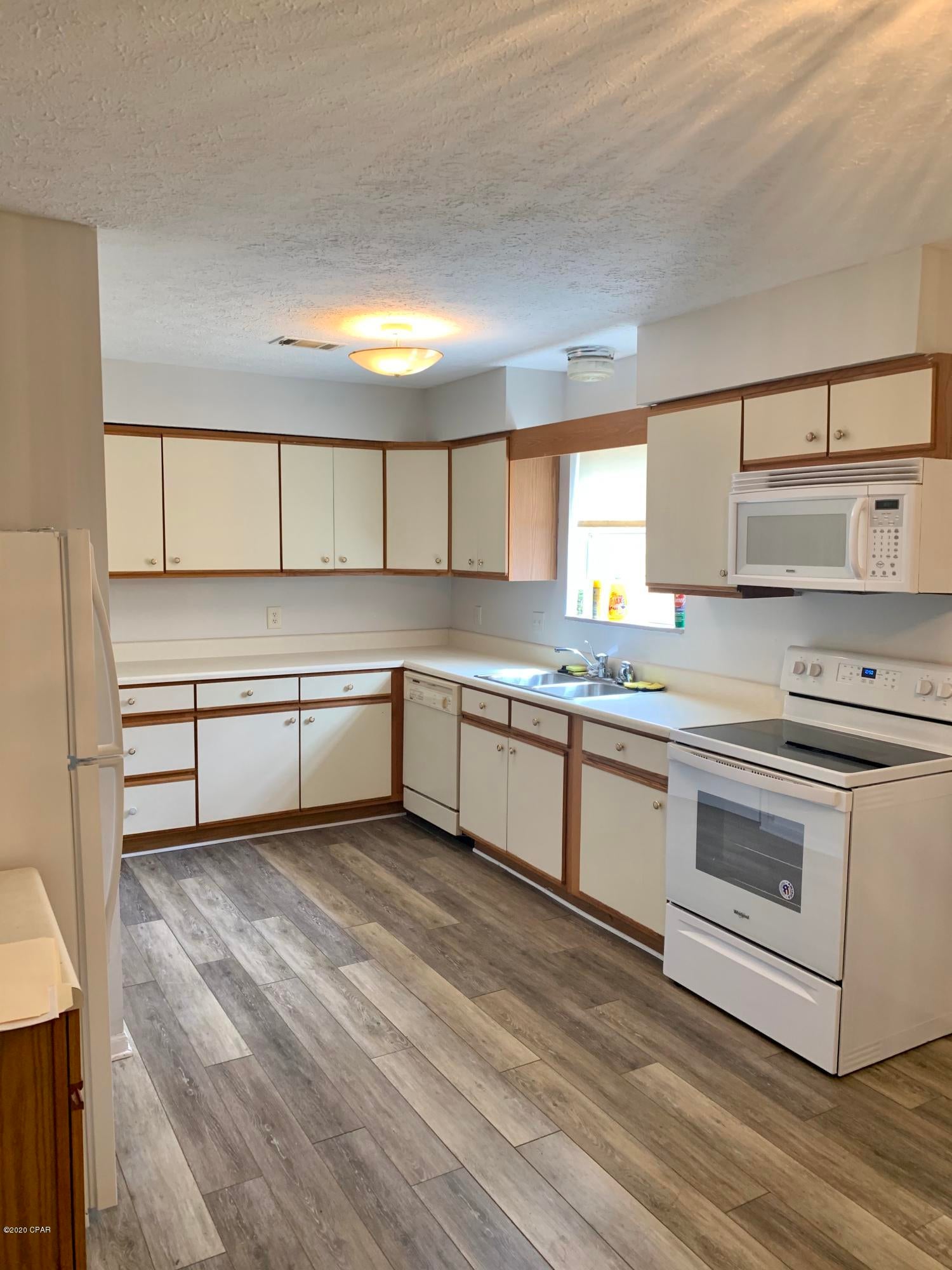 [No Recorded Subdiv] - Residential Lease